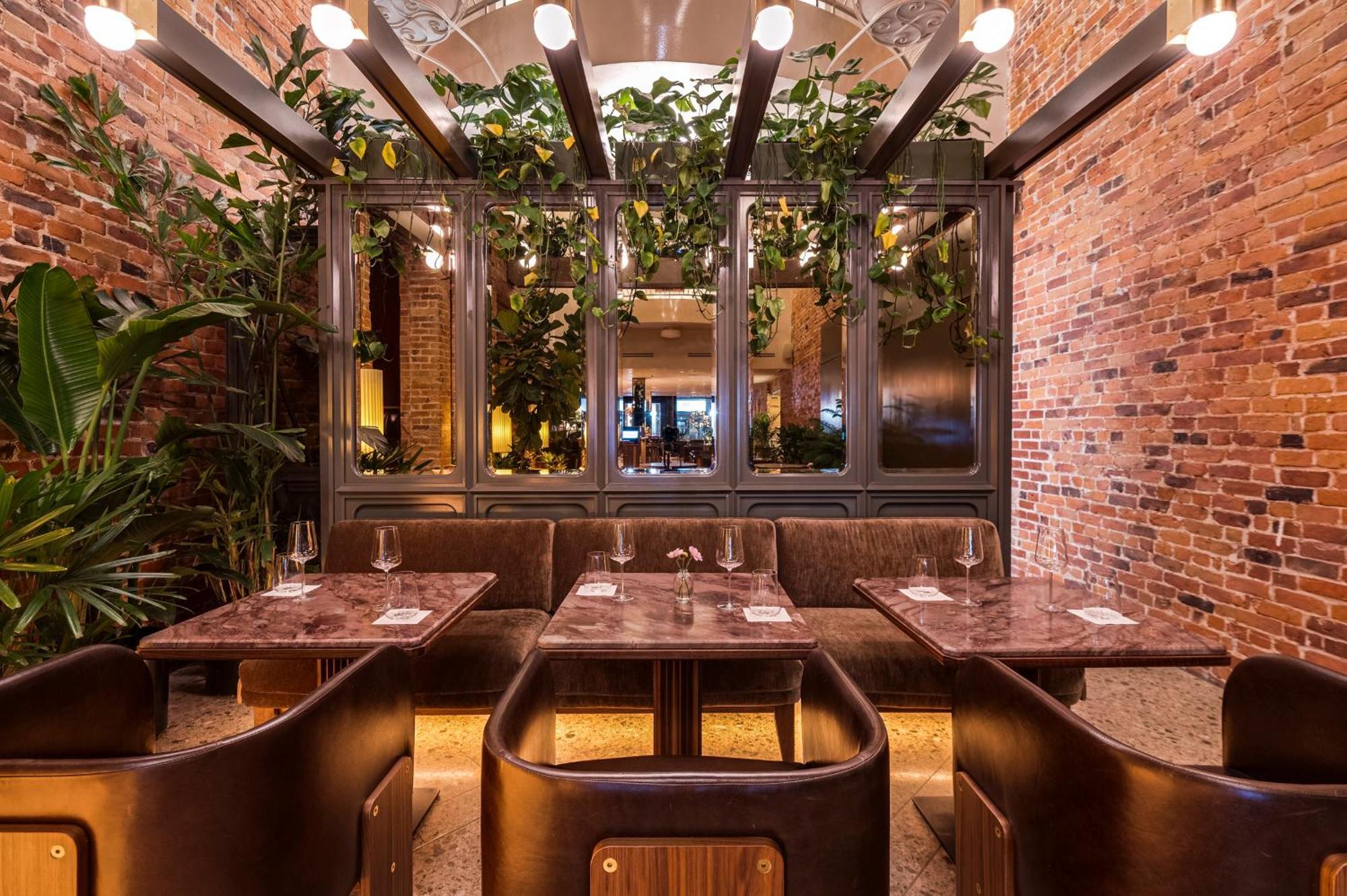 Hotel Nelligan 4*