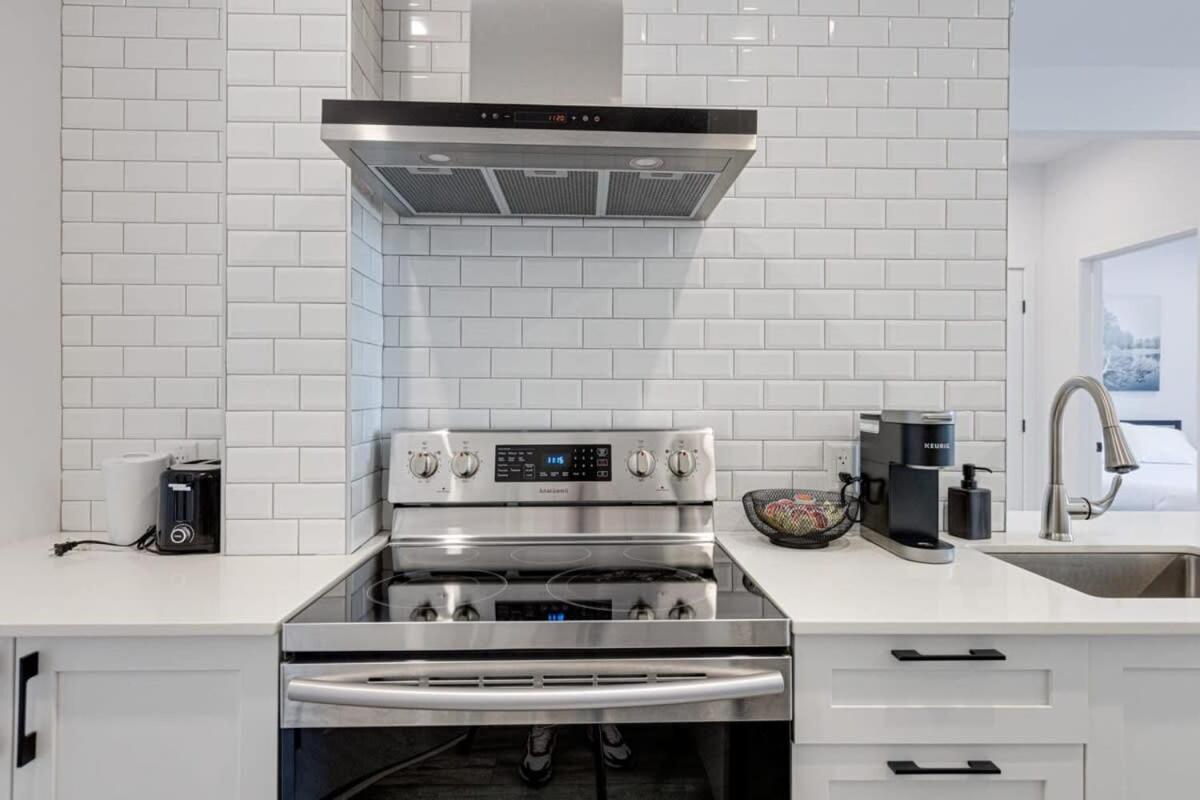 M11 Upscale Spacious 1br Wkingbed Ac In Heart Of Plateaumile-end * Montreal