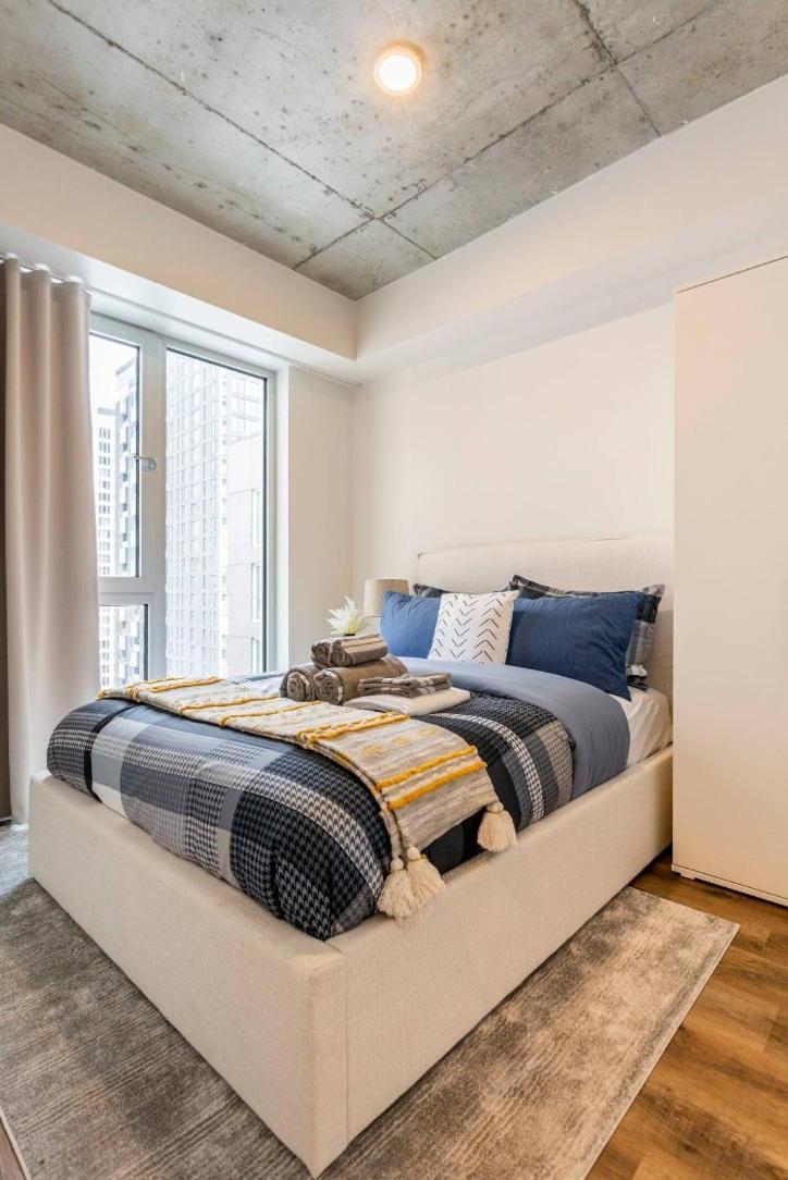 2br+gym For Vip Corporate & Students Downtown Mtl * Montreal