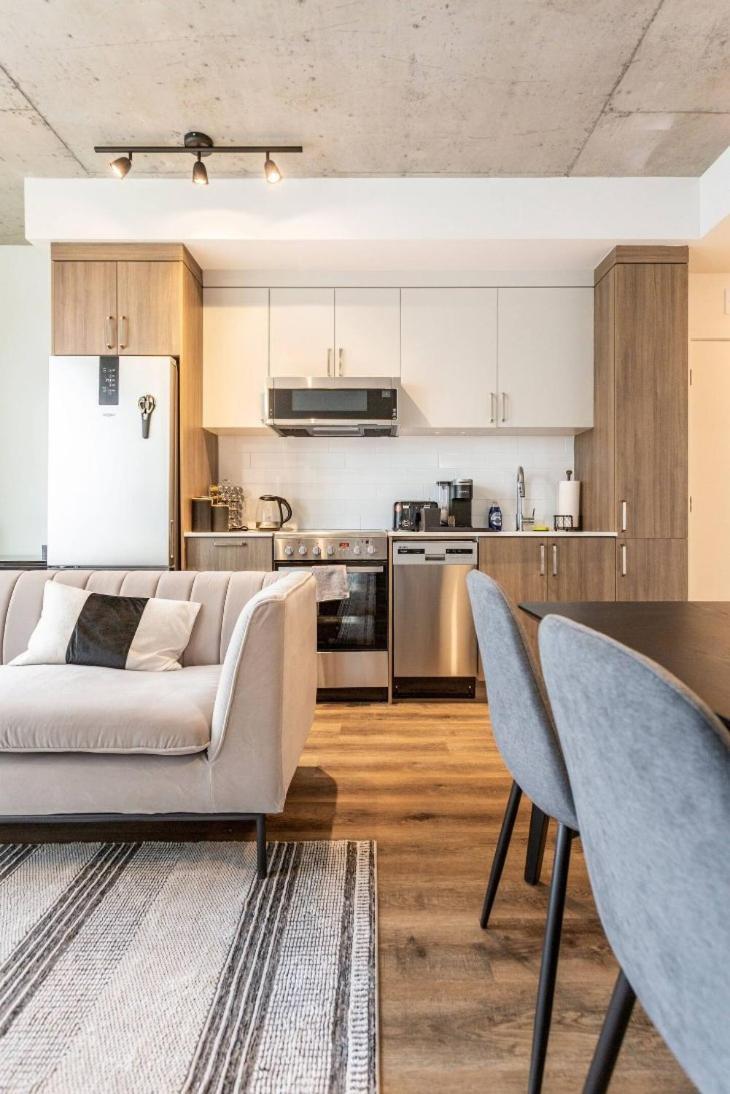 Apartment 2br+gym For Vip Corporate & Students Downtown Mtl Montreal