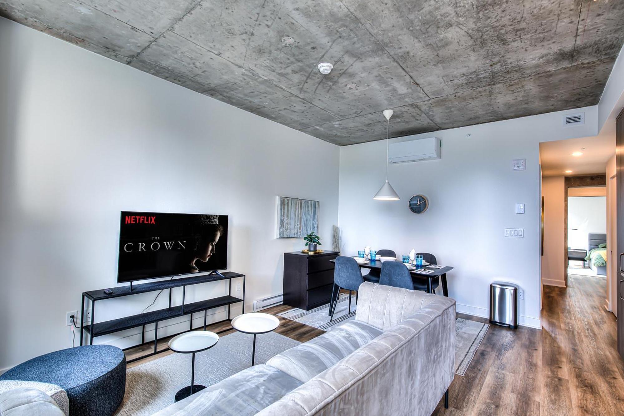 2br+gym For Vip Corporate & Students Downtown Mtl Apartment