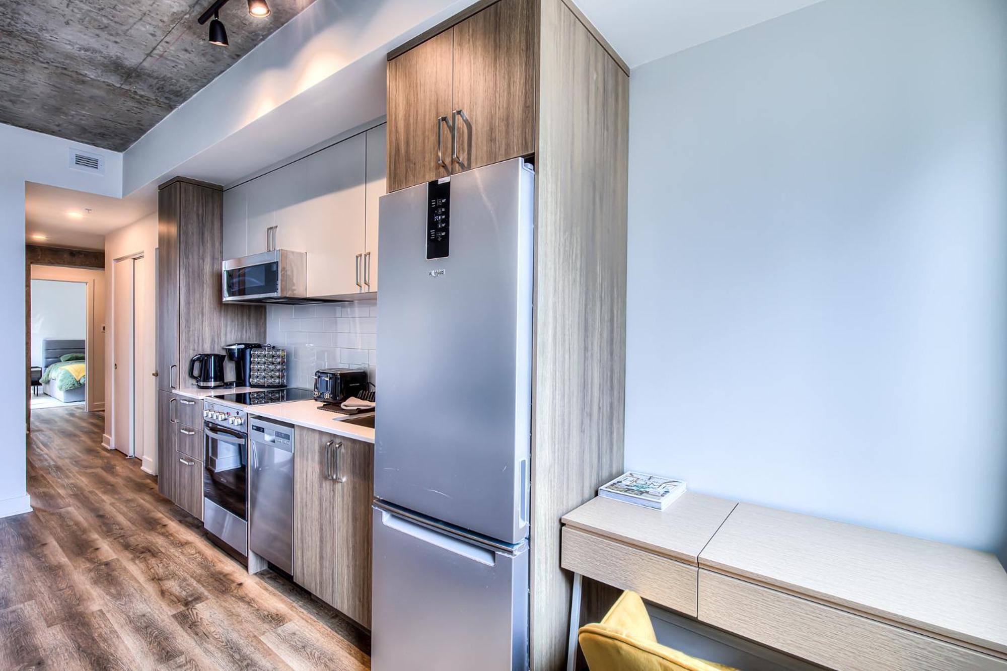 2br+gym For Vip Corporate & Students Downtown Mtl Apartment Montreal