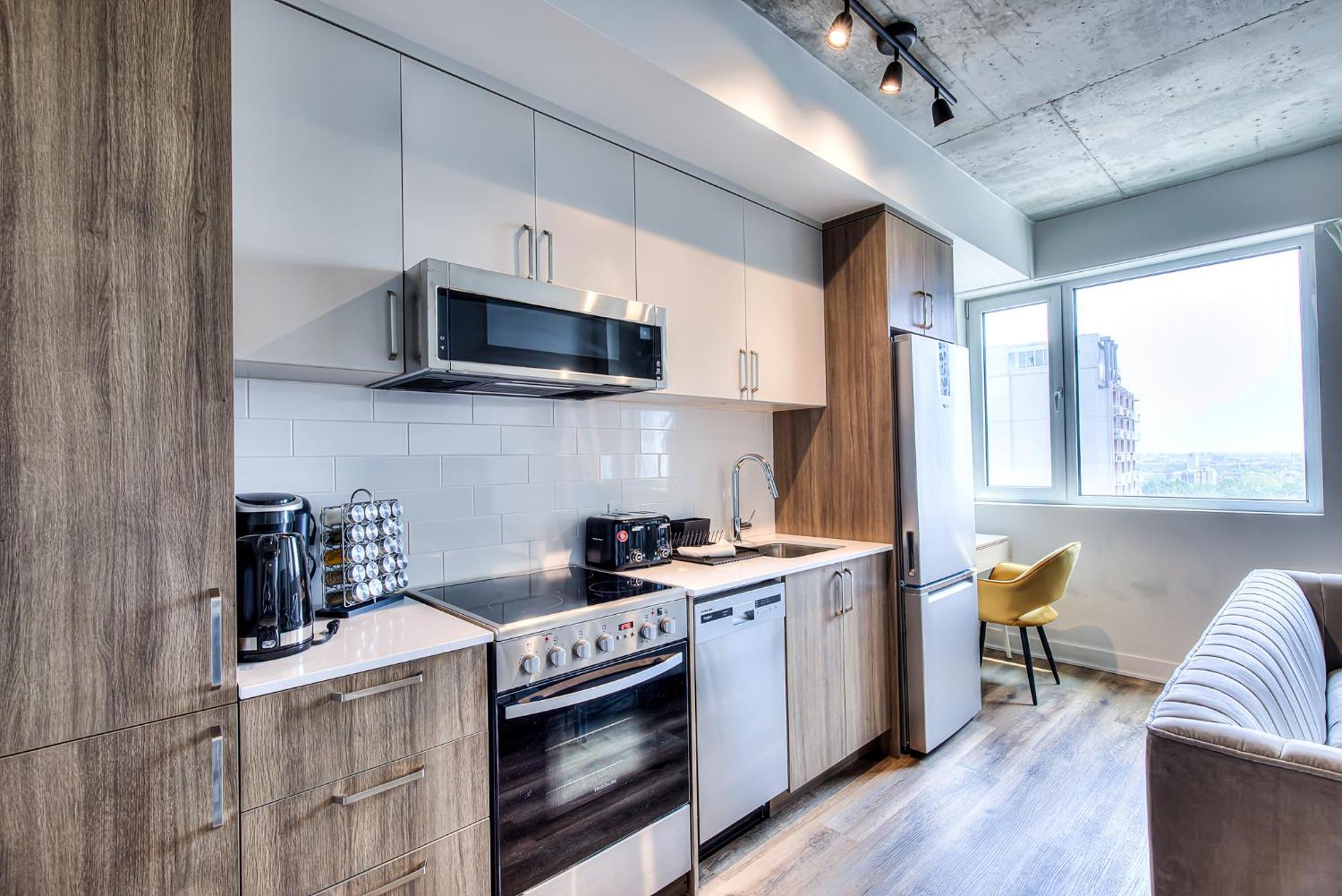 2br+gym For Vip Corporate & Students Downtown Mtl * Montreal