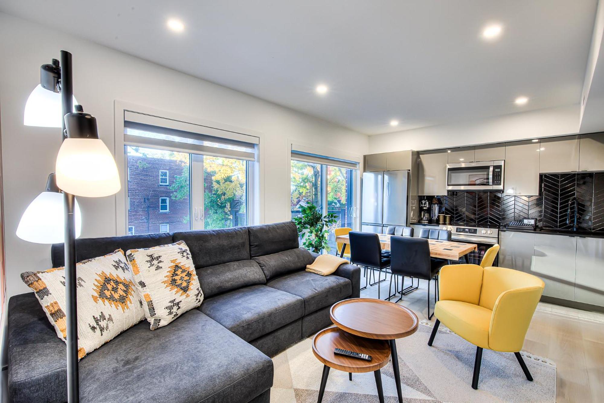 Restful Nights, Adventure Days Await! Apartment Montreal