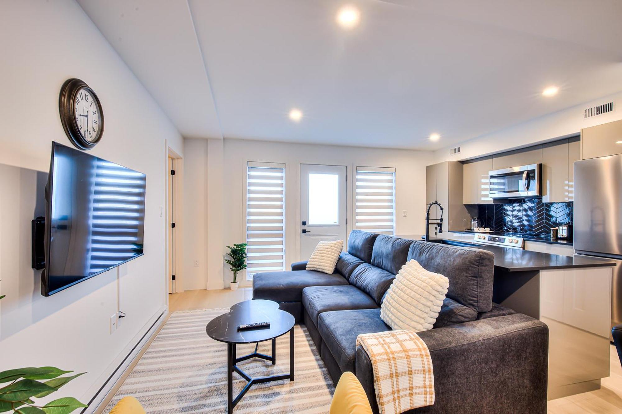 Restful Nights, Adventure Days Await! Apartment Montreal