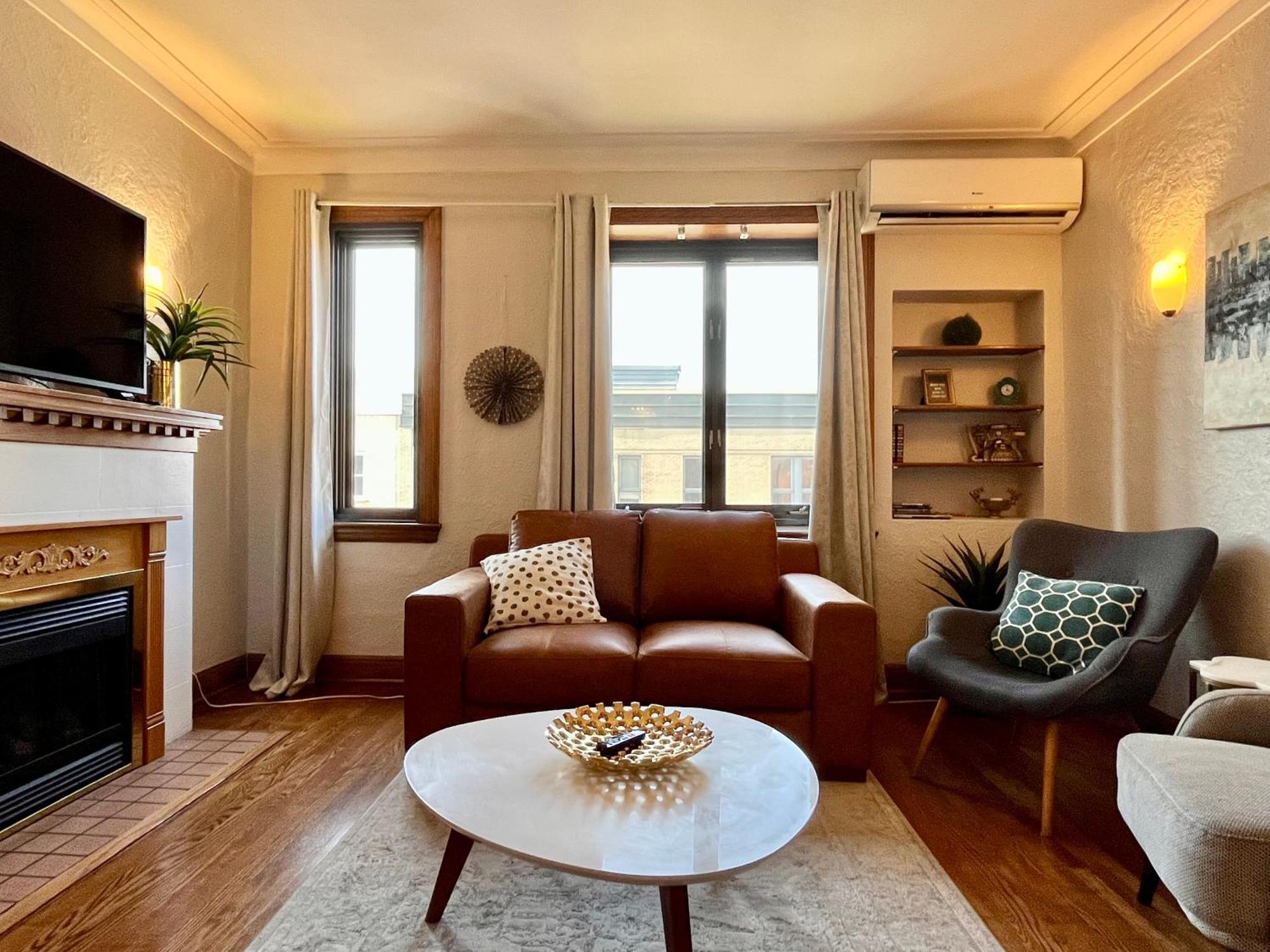 Mtlvacationrentals-the Mtlvr Kisses