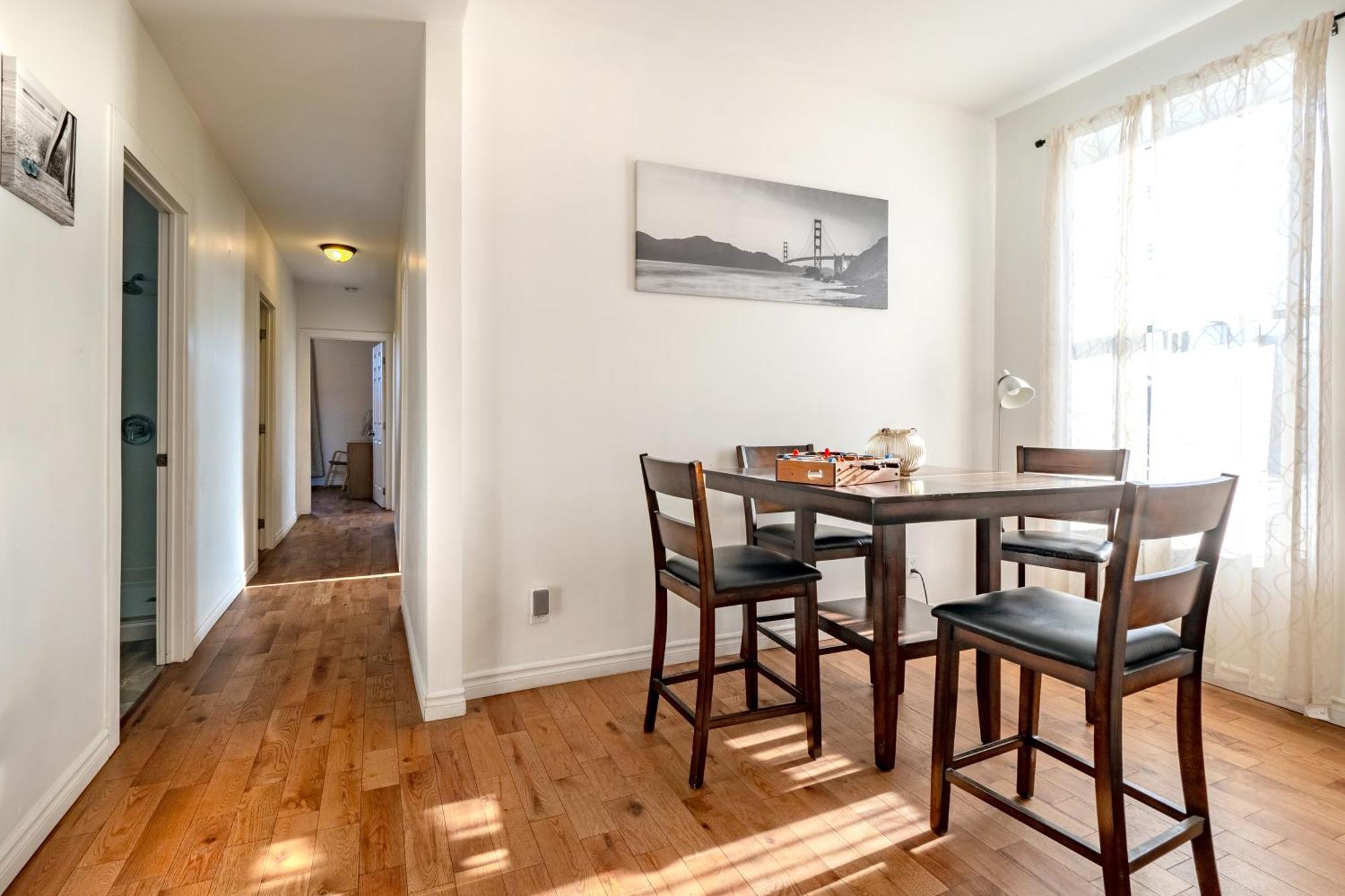 Apartment Roomy - Plateau Mont-royal Montreal