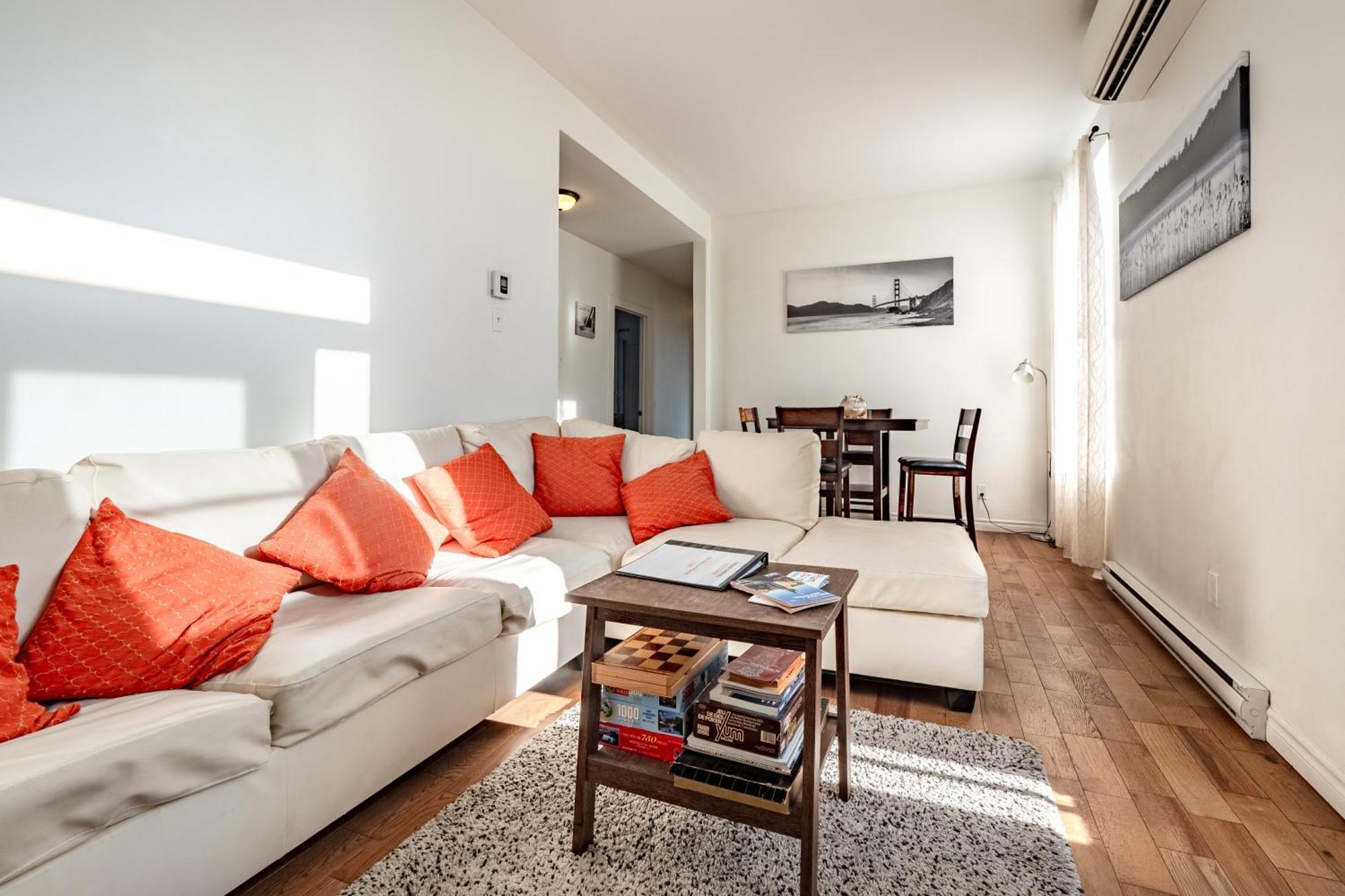 Roomy - Plateau Mont-royal Apartment