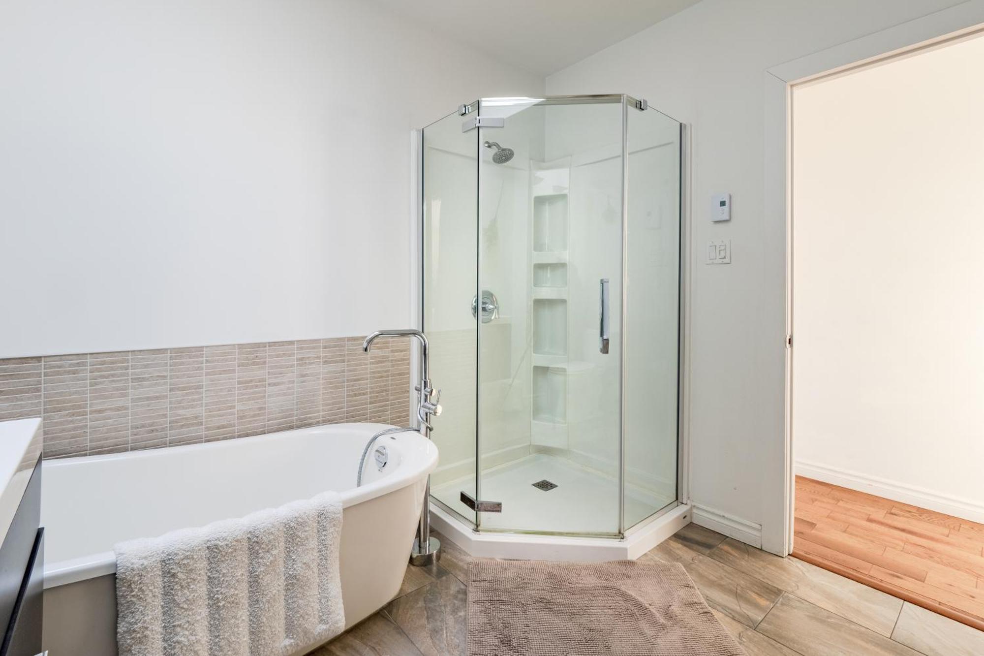 Roomy - Plateau Mont-royal Apartment *