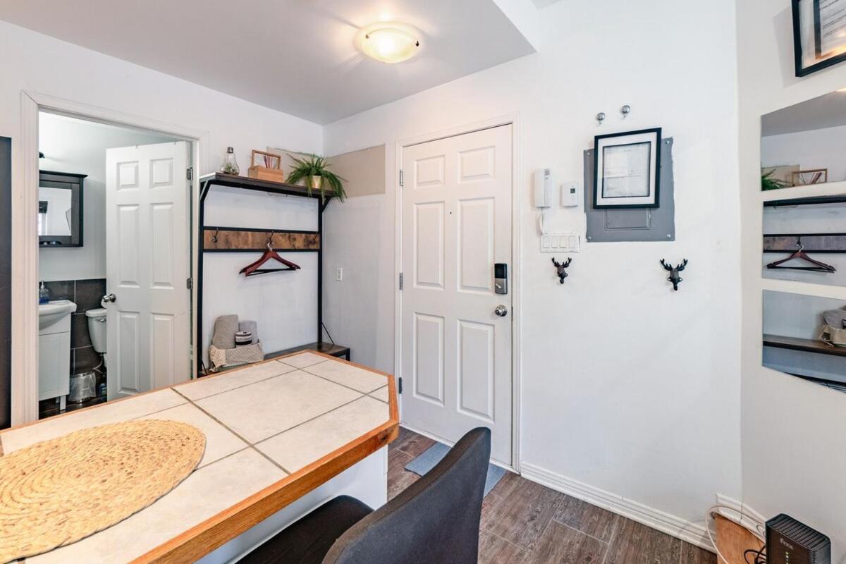 Cozy - Rue Ste-catherine Apartment