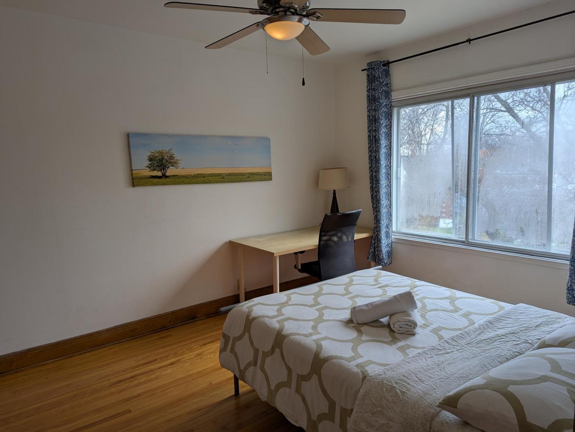 Bright Near Metro Monk Station With Self Check-in Guest house