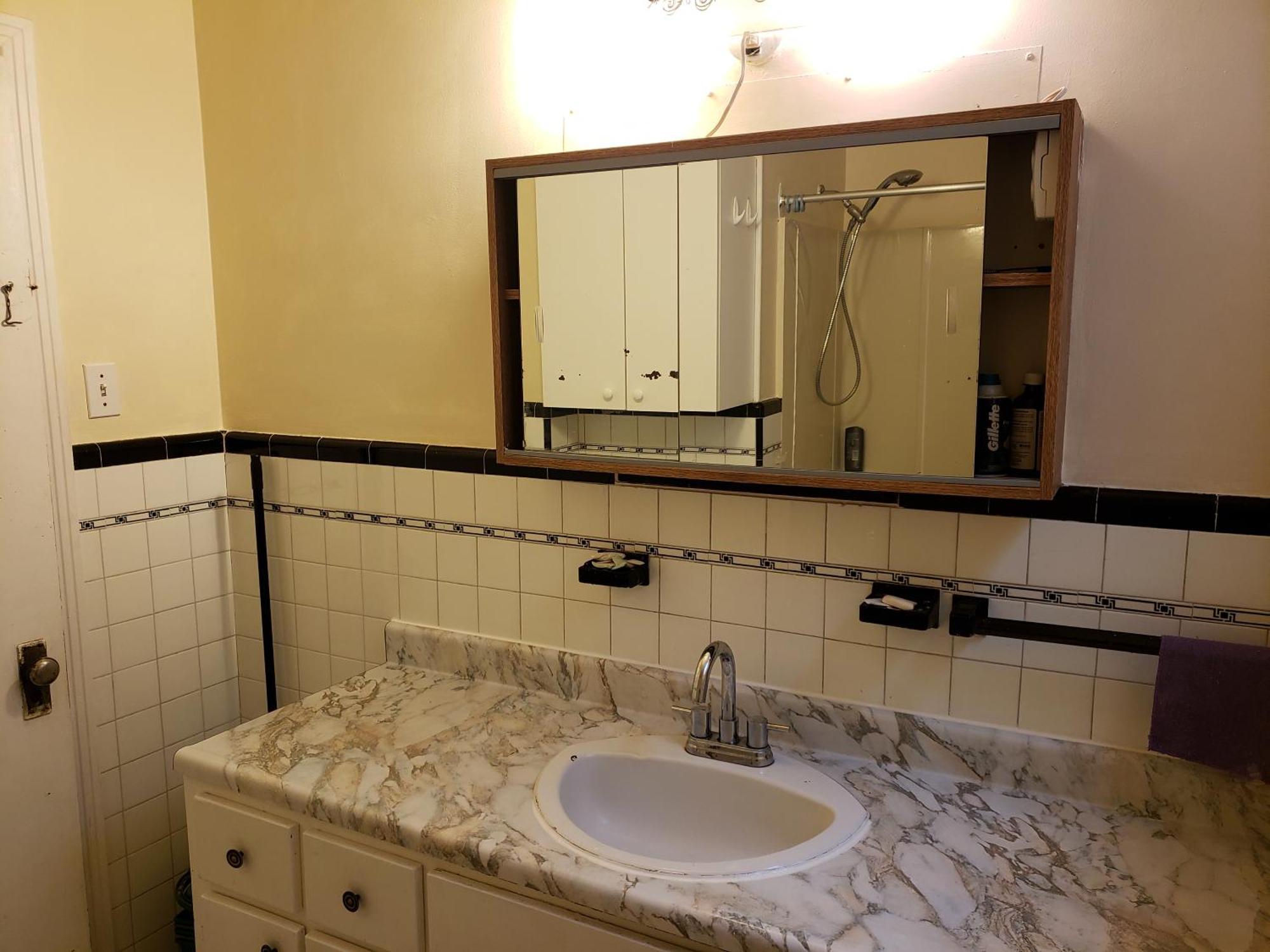 Bright Near Metro Monk Station With Self Check-in * Montreal