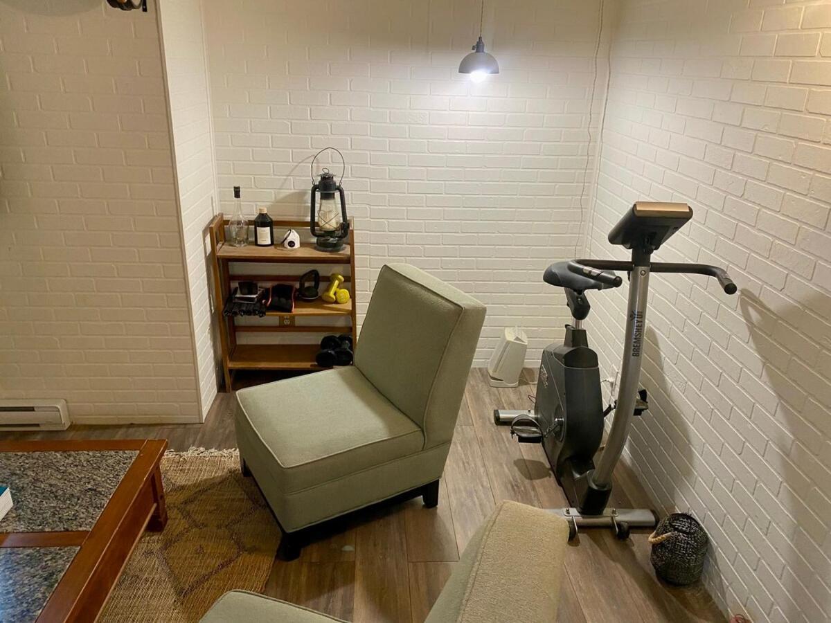 Logement Proche Metro Viau A Hochelaga Apartment *