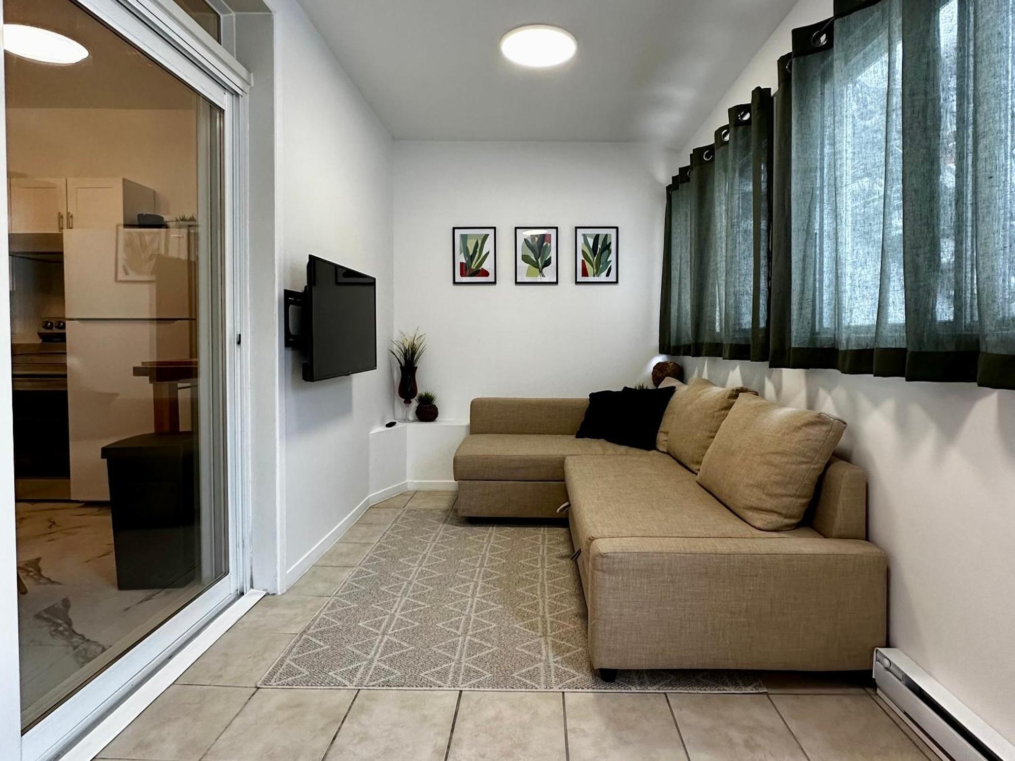Private Bedroom #3 - Cremazie Montreal