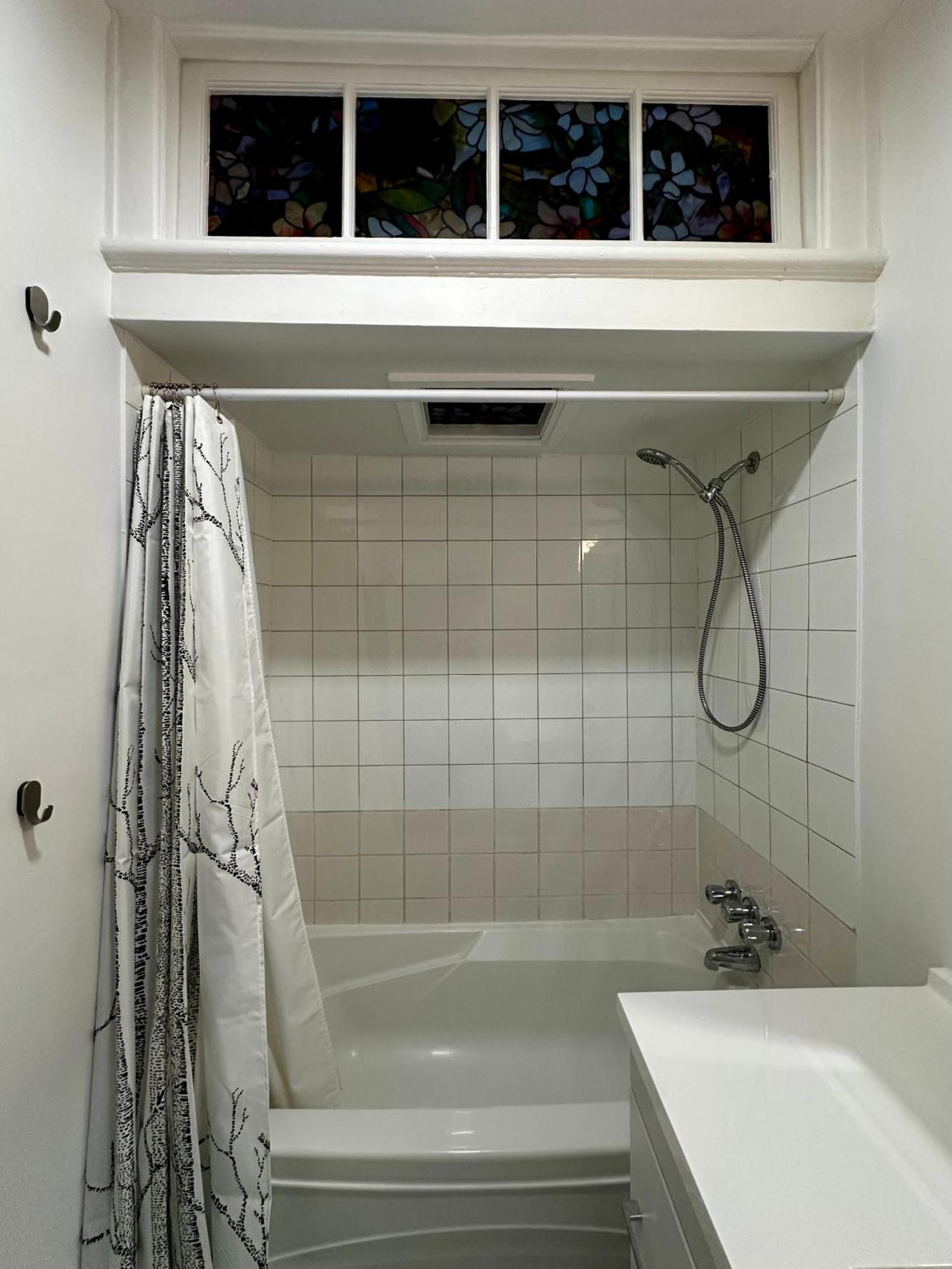 Private Bedroom #3 - Cremazie