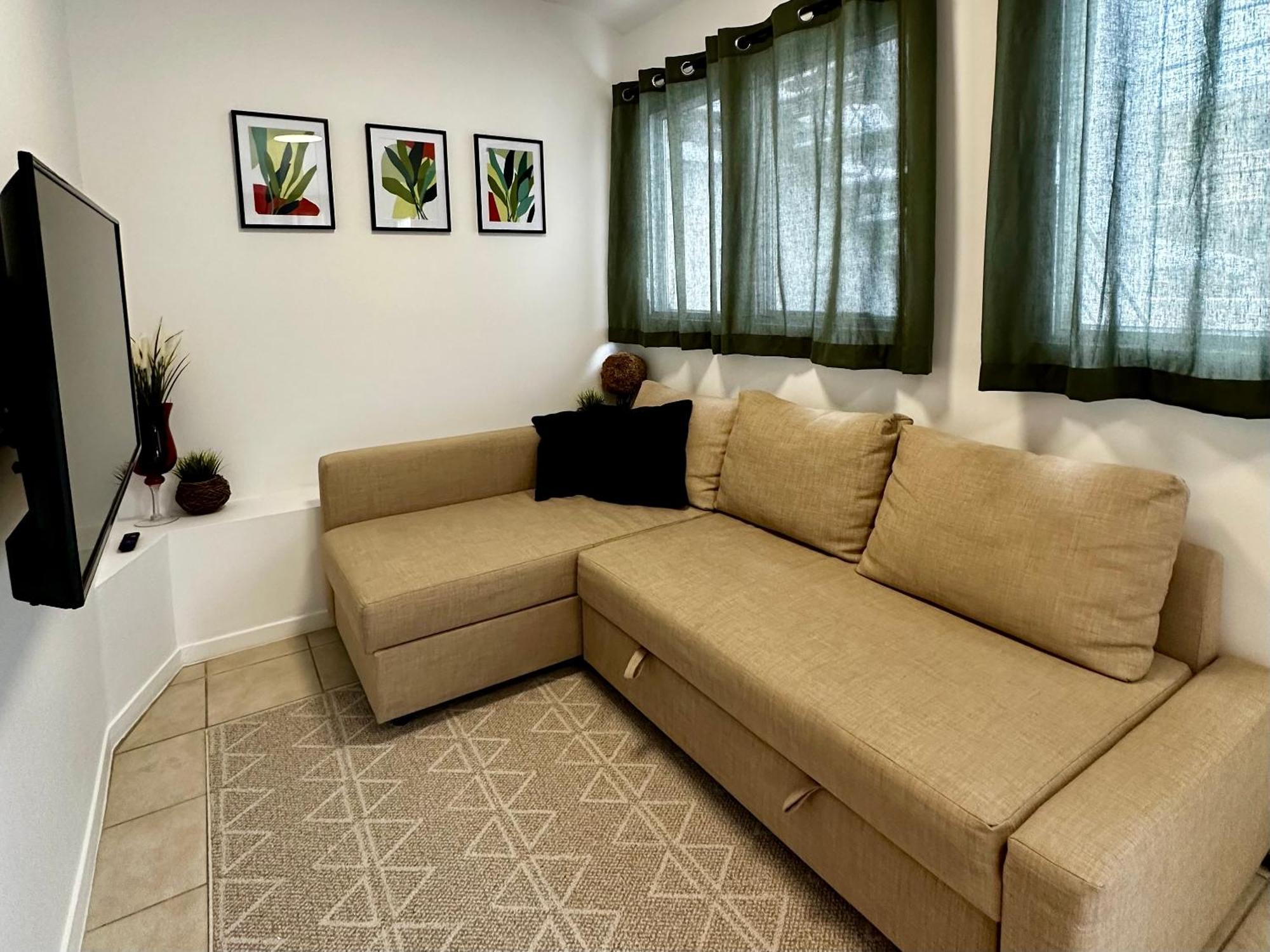Private Bedroom #3 - Cremazie Montreal