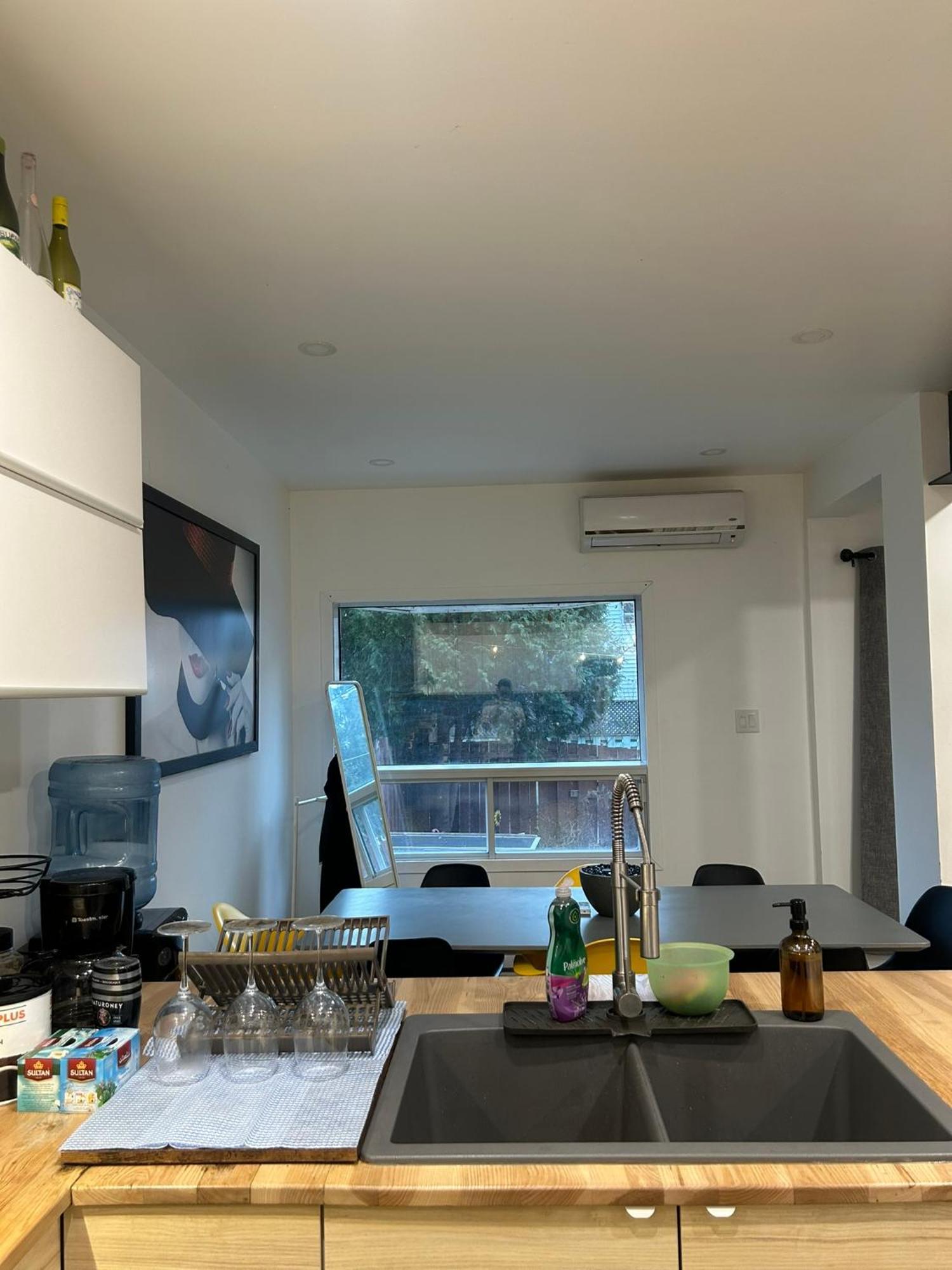Apartment Charming 2-bedroom With Garden Near Metro Station & Canal Lachine *