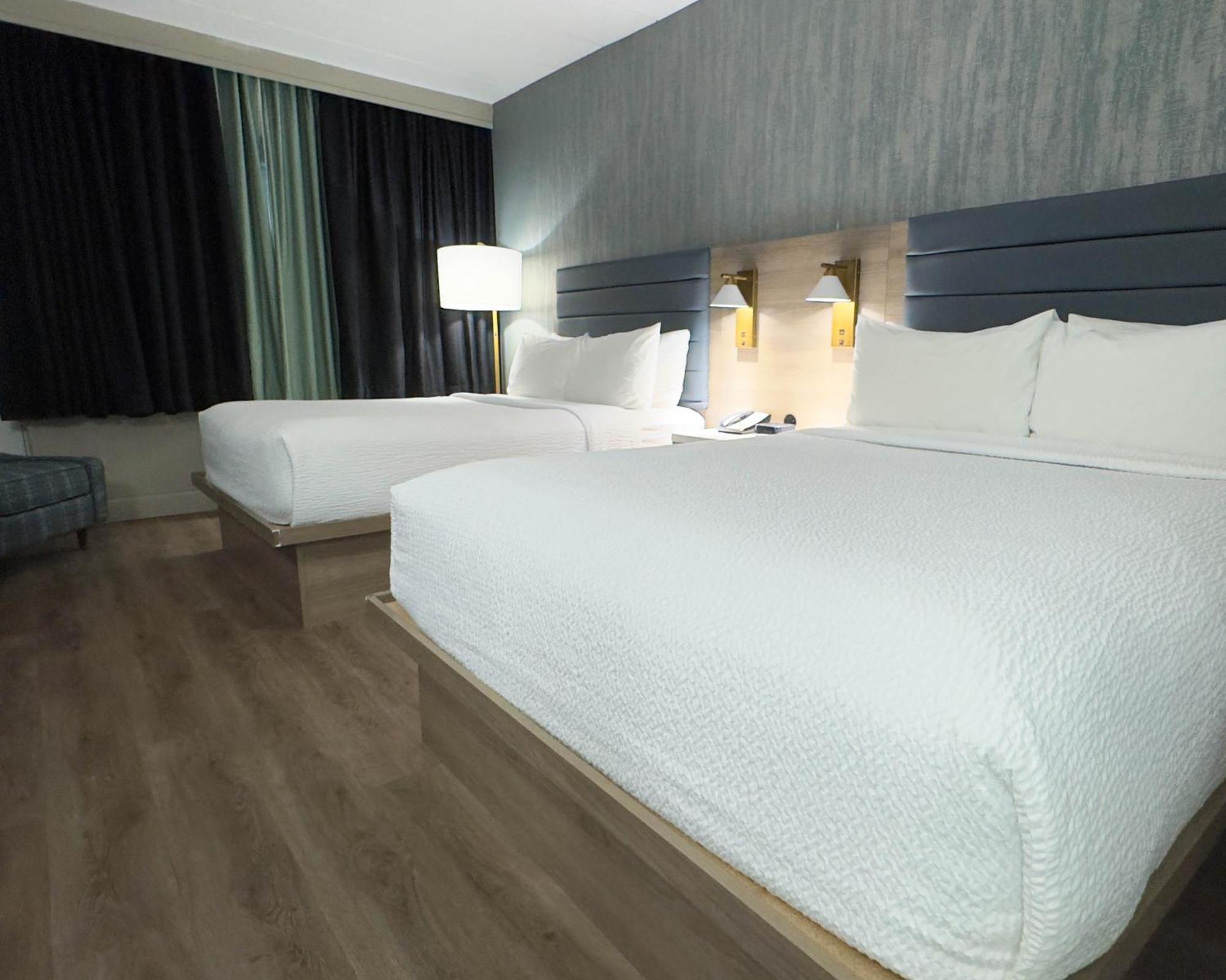 Radisson Airport 3*
