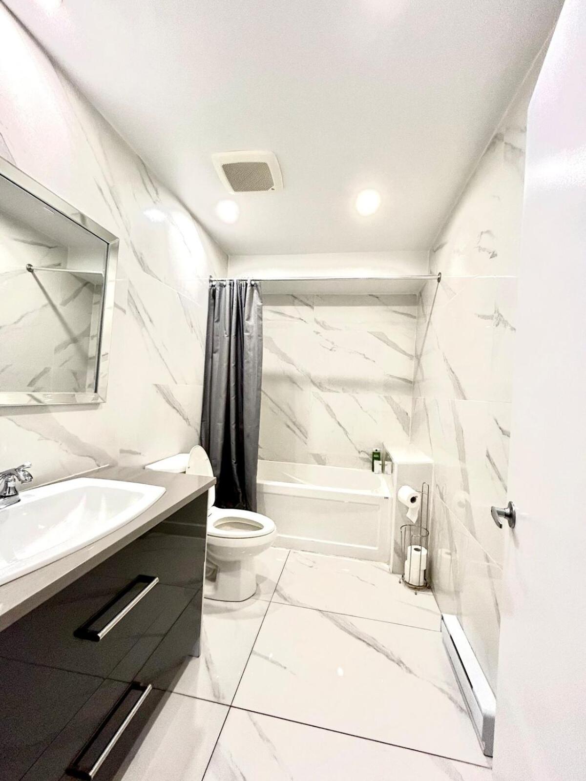 2 Floor Old Mtl Waterfront Apartment