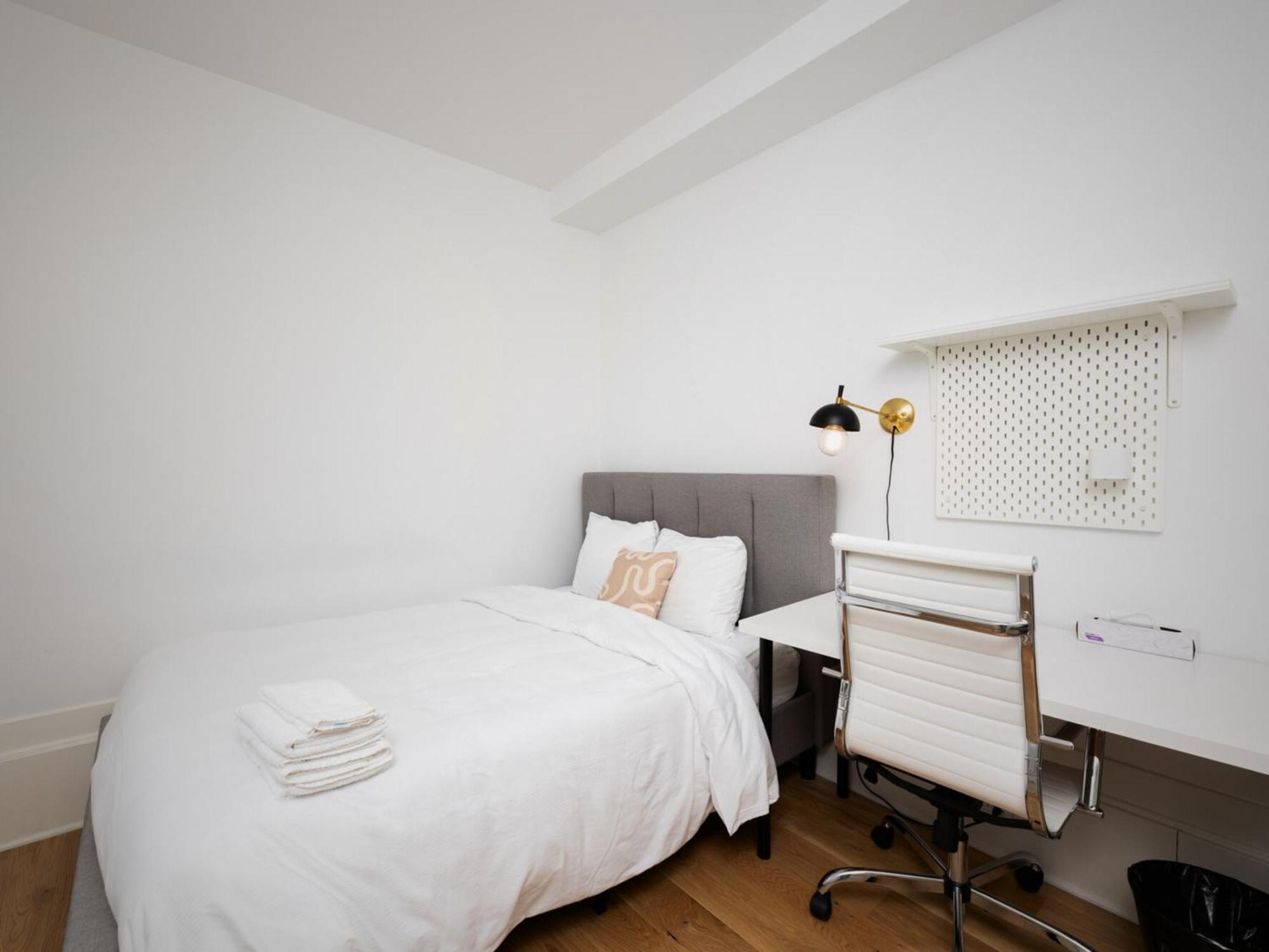 Ch-apartments, Downtown Apartment Montreal