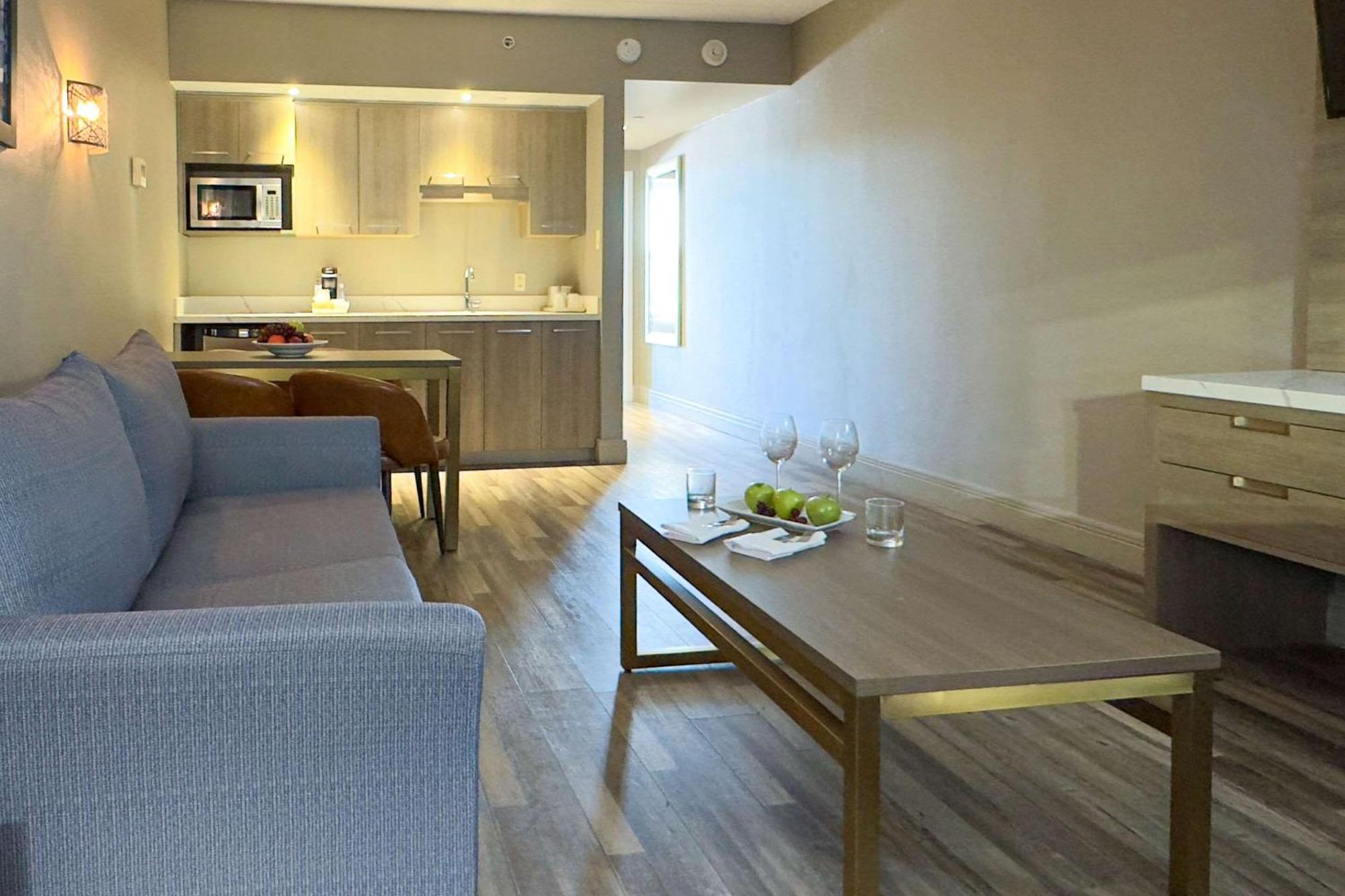 Radisson Airport 3*
