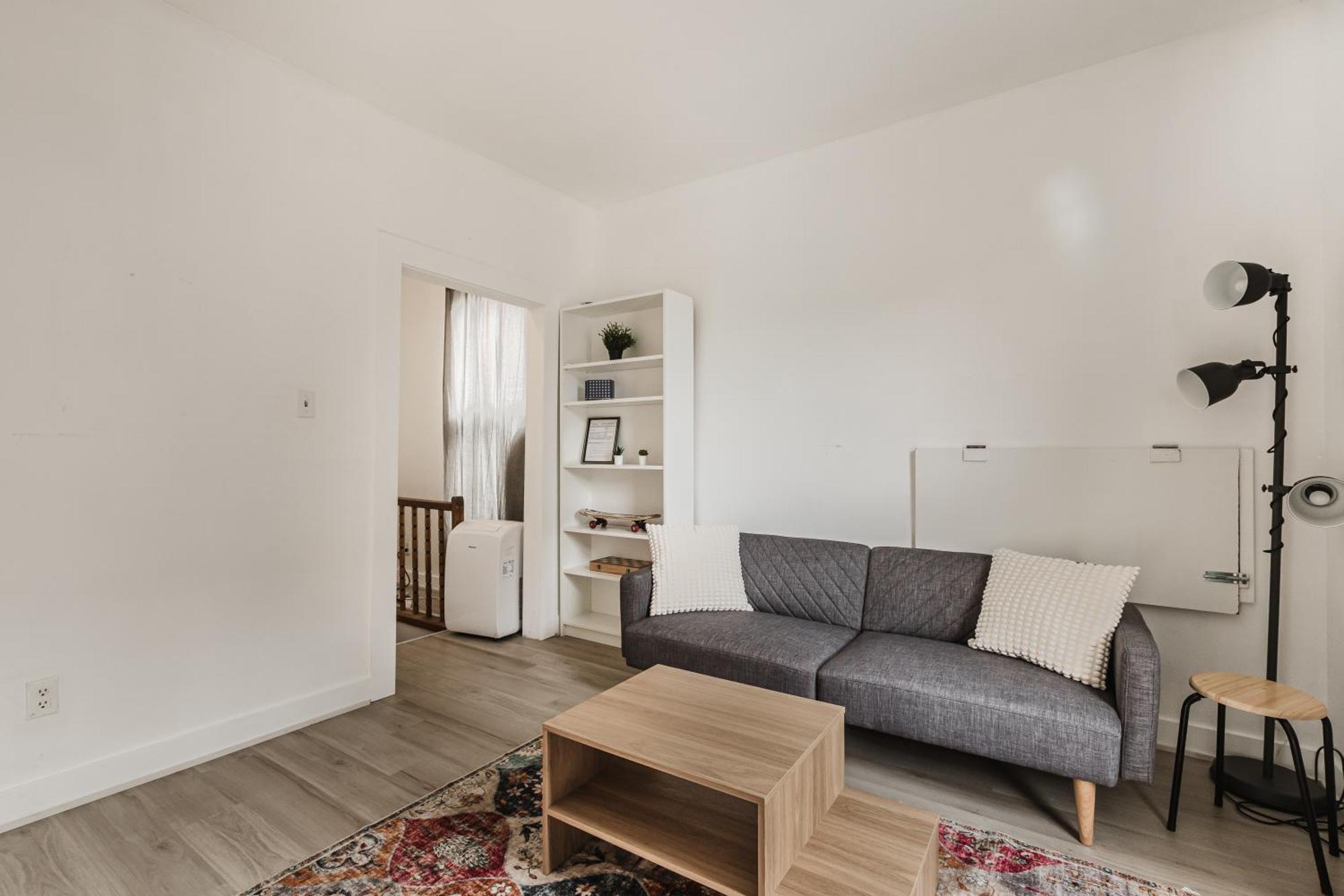 Apartment Casamaia - Charming Duplex By The Canal Lachine *