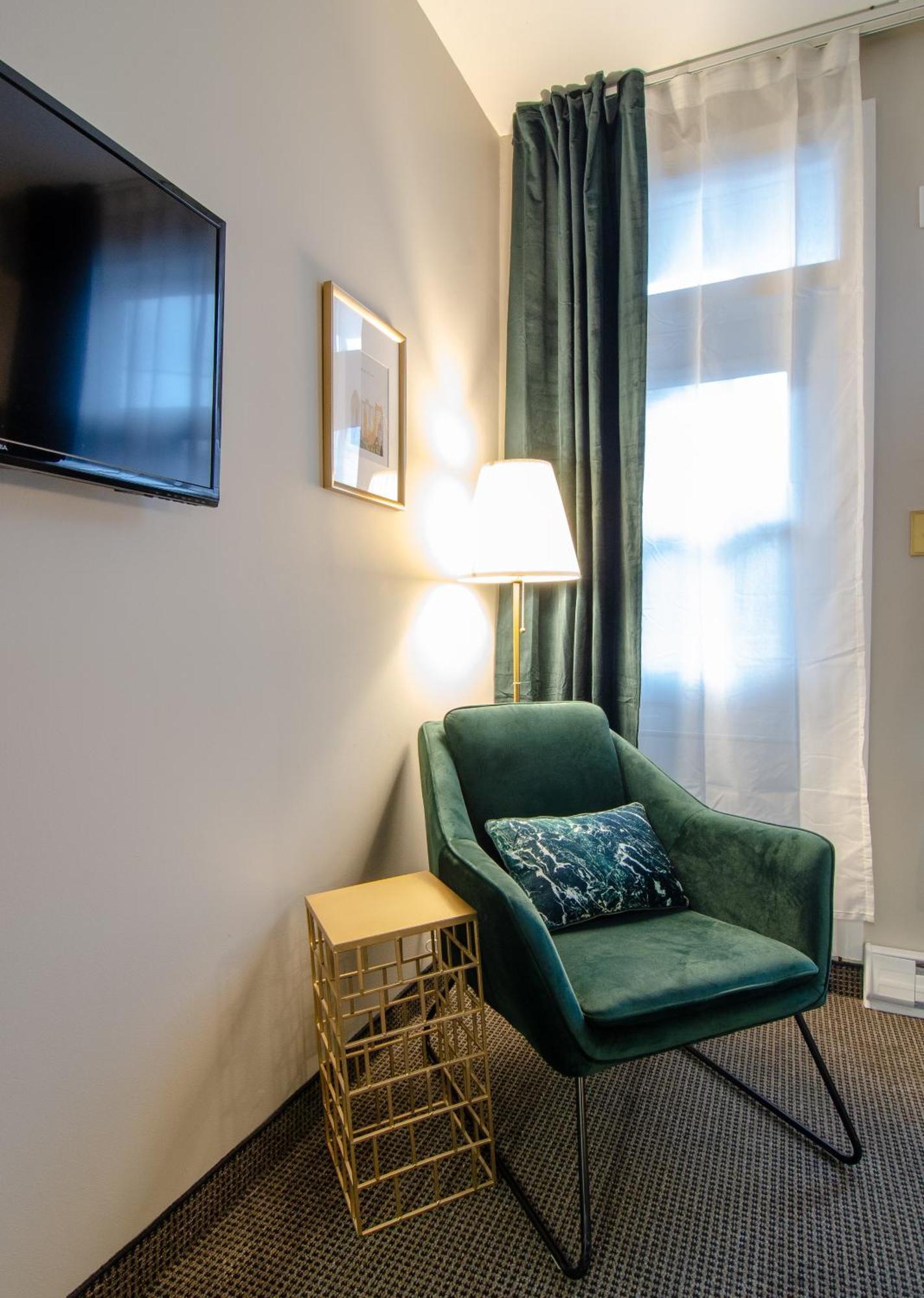 Hotel Dorion Montreal