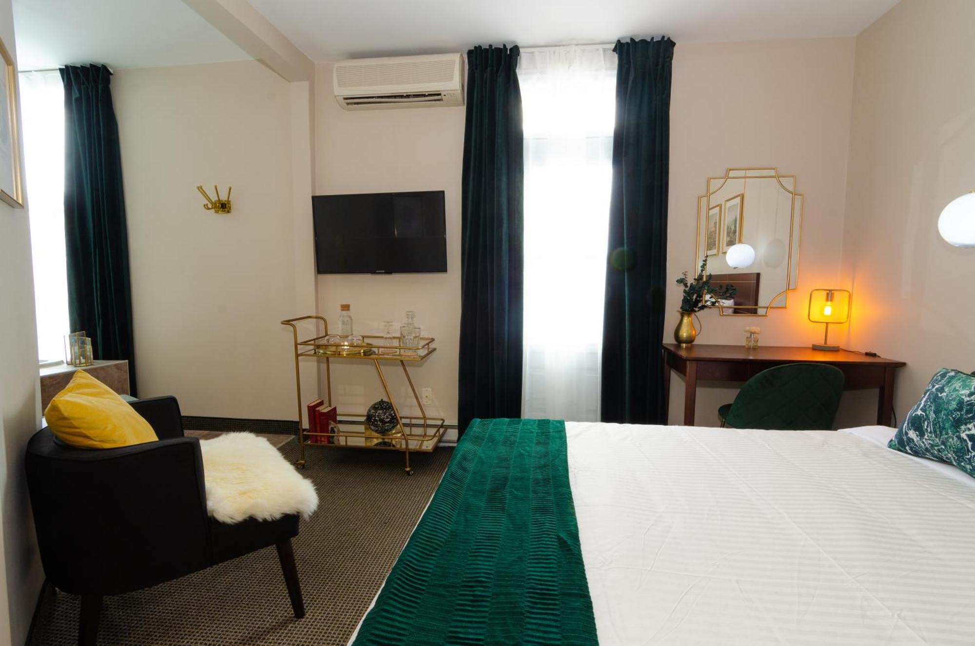 Hotel Dorion Montreal