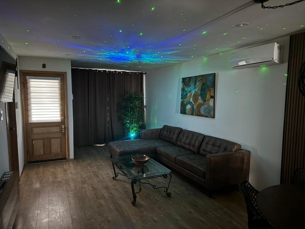 Romantic Urban Peaceful Retreat Montreal