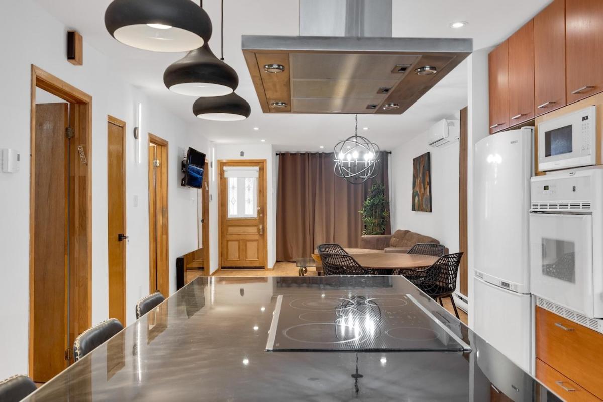 Romantic Urban Peaceful Retreat Montreal