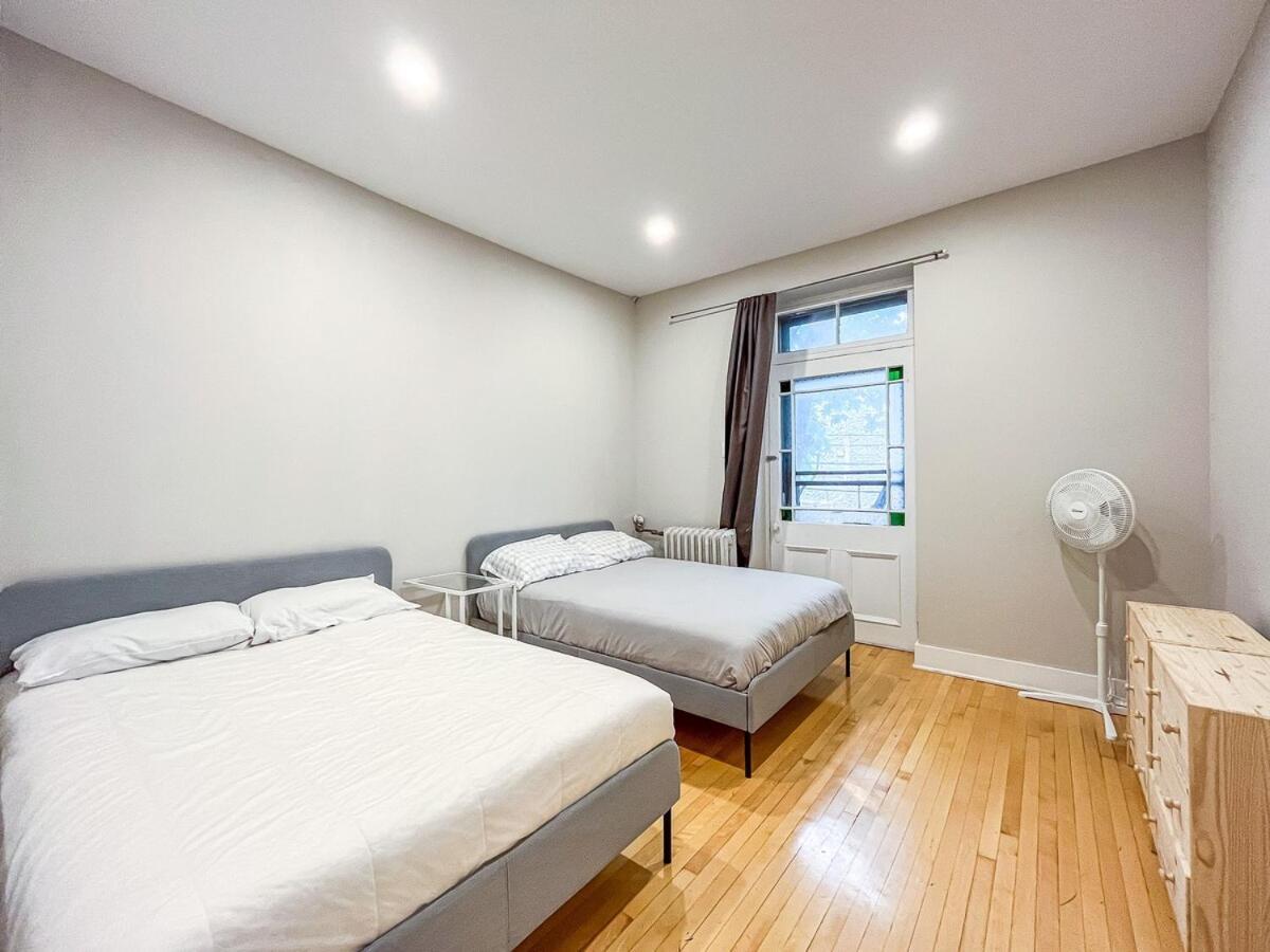 Delightful 4br - Mile End Apartment Montreal