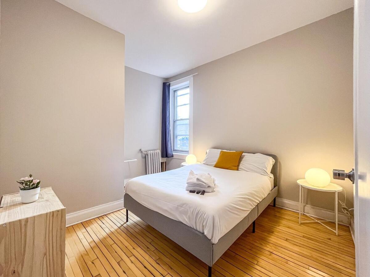 Delightful 4br - Mile End Apartment