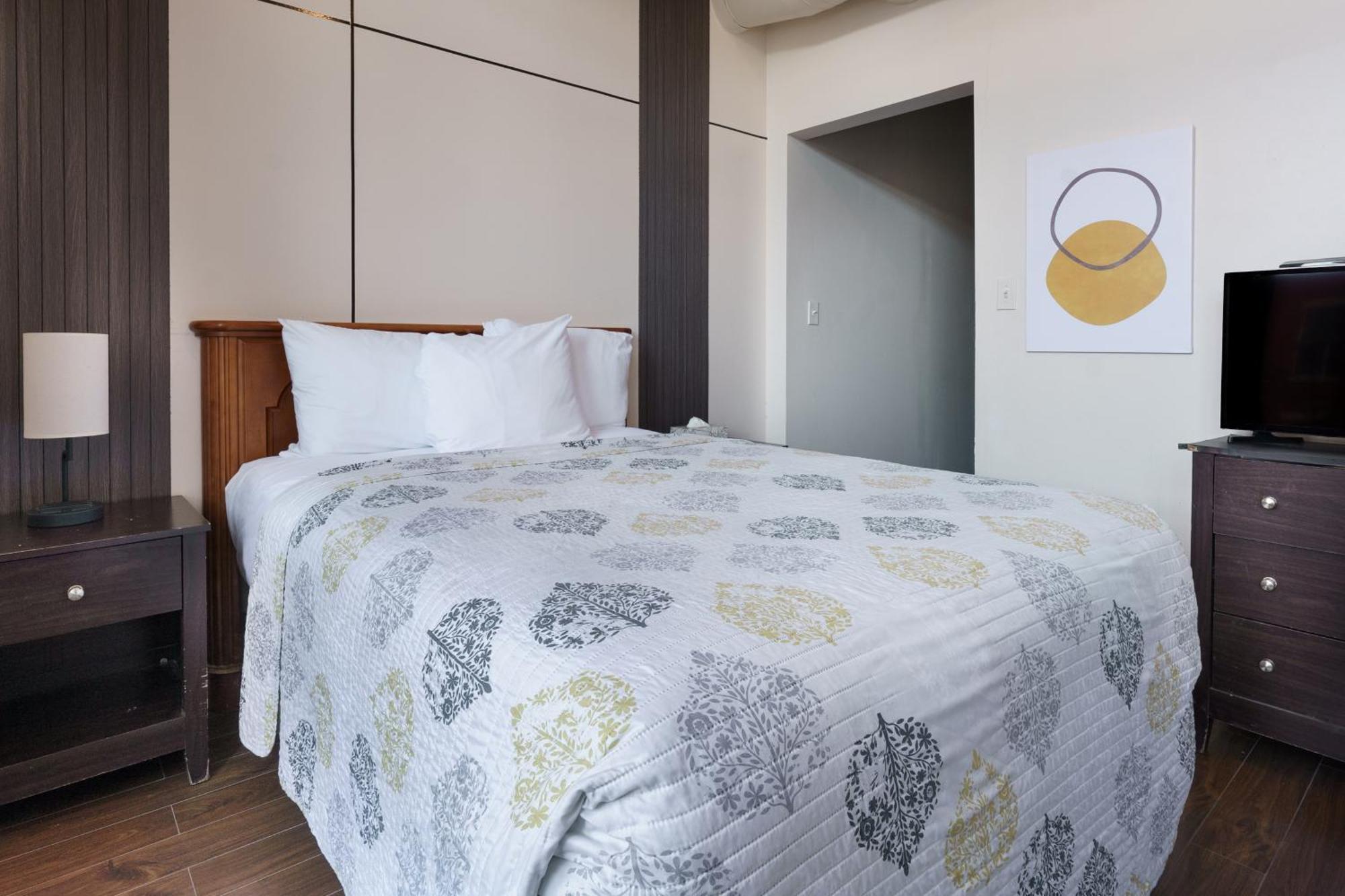 Hotel Manoir Marie Montreal