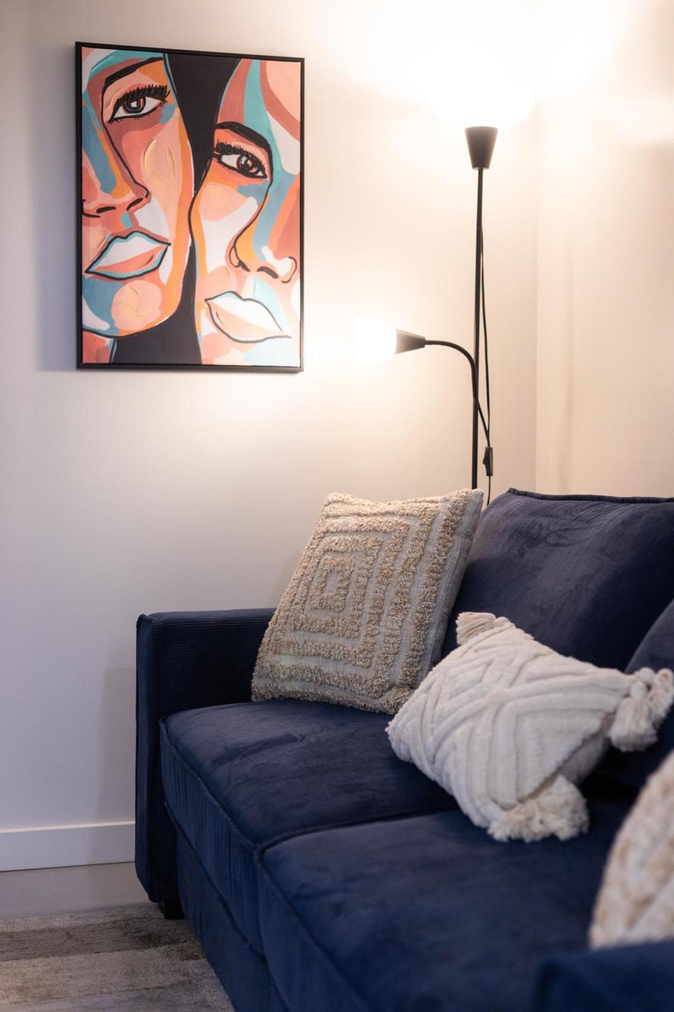 Stylish 4br In The Heart Of Plateau Zw8 Apartment Montreal