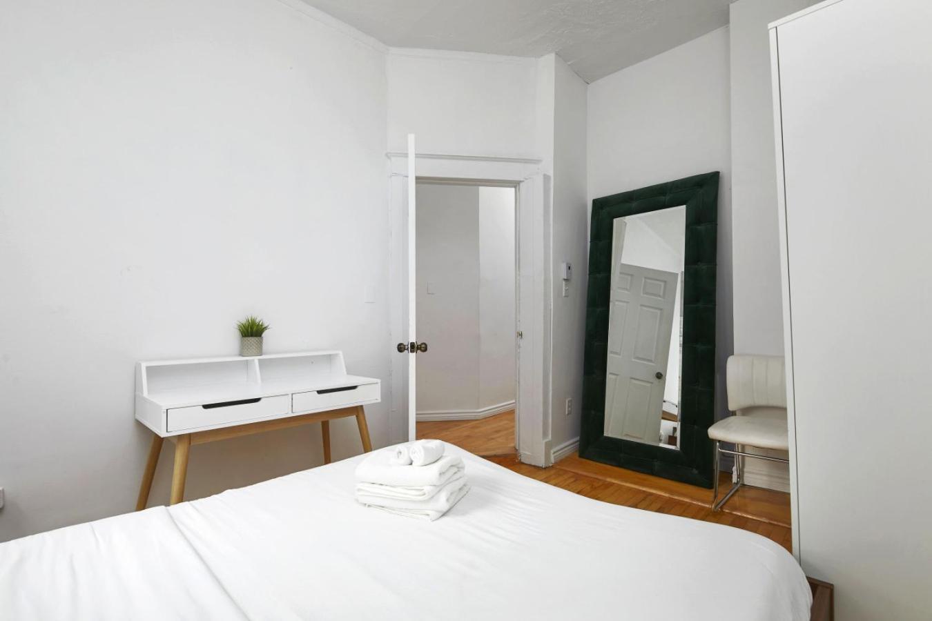 Premium Location Stylish 3br Downtown Zh9 Apartment