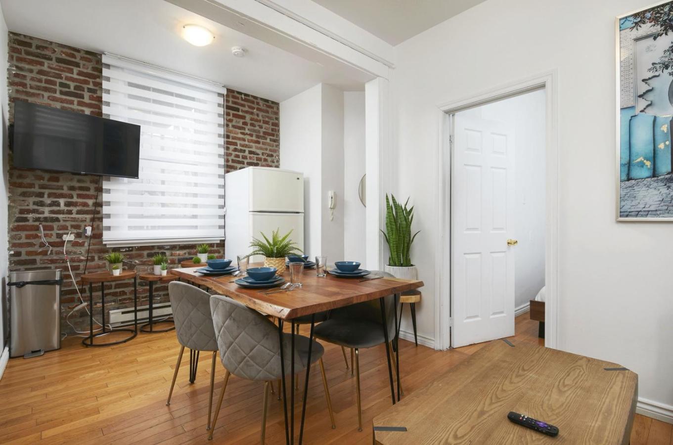 Apartment Premium Location Stylish 3br Downtown Zh9 Montreal