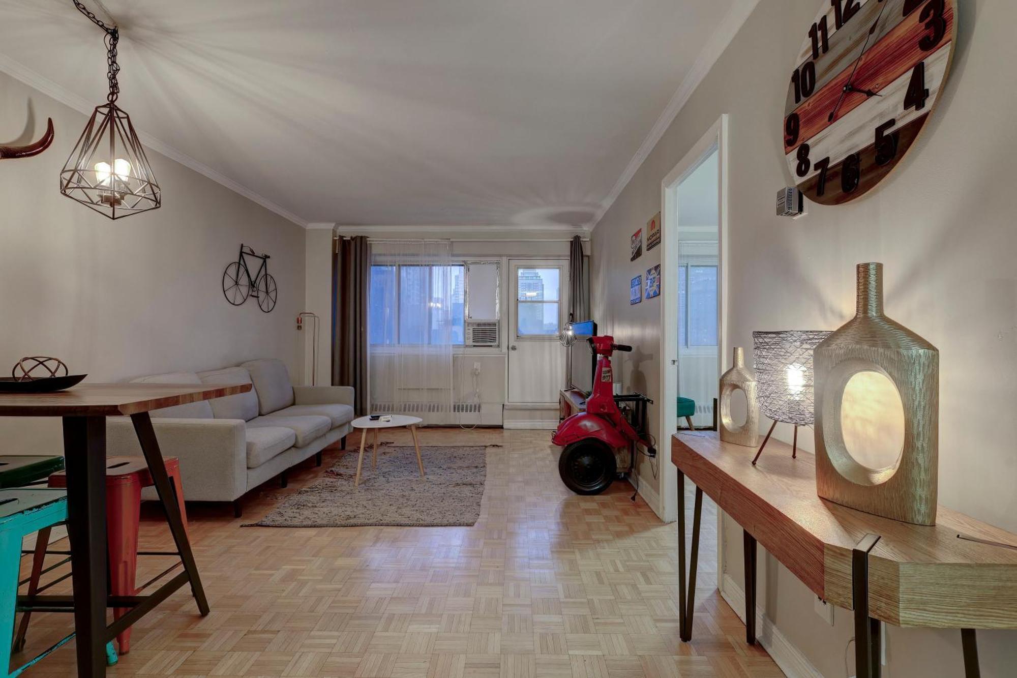 Awesome 1bedroom Downtown Zm3 *