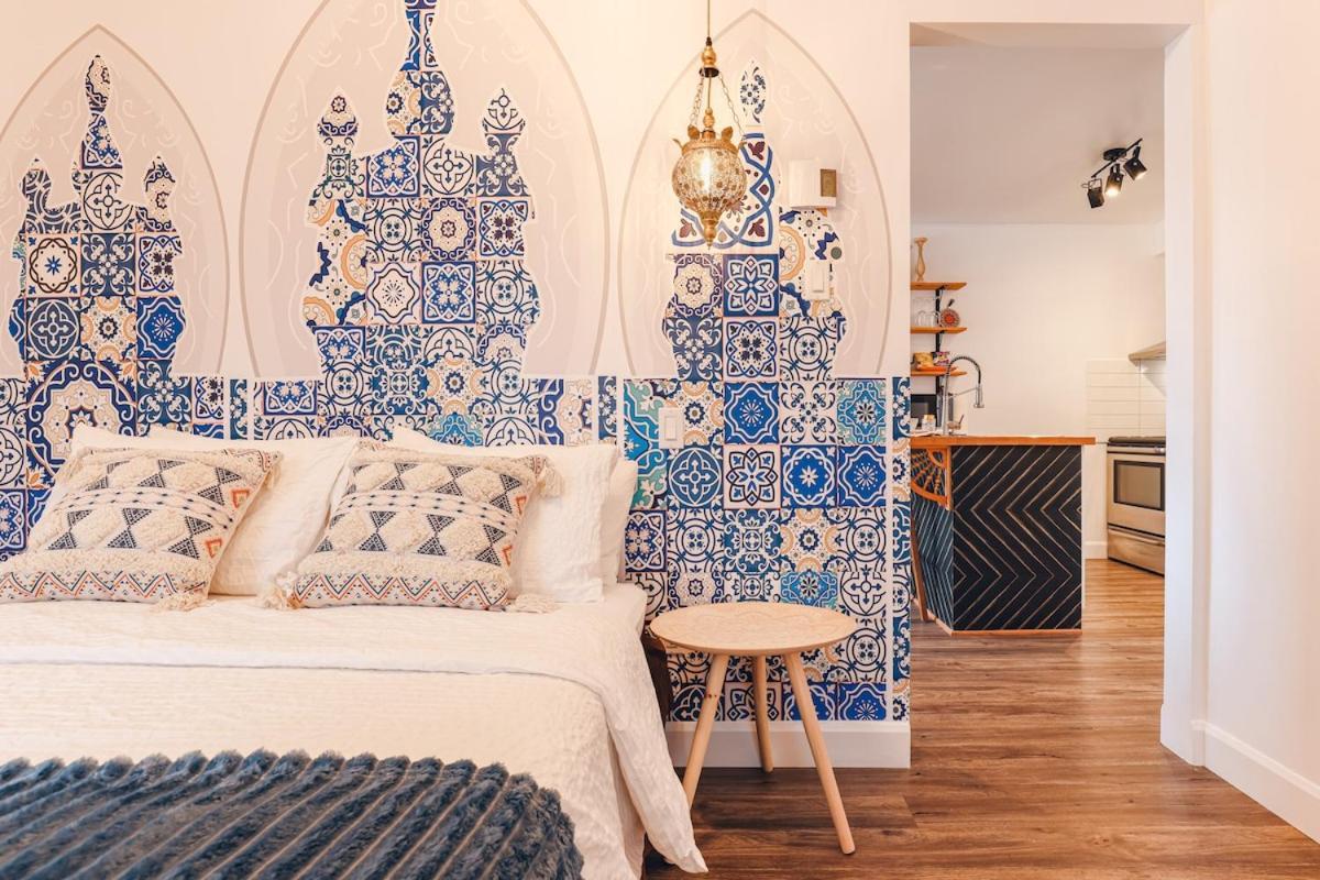 Luxury Boho-inspired In Apartment Montreal