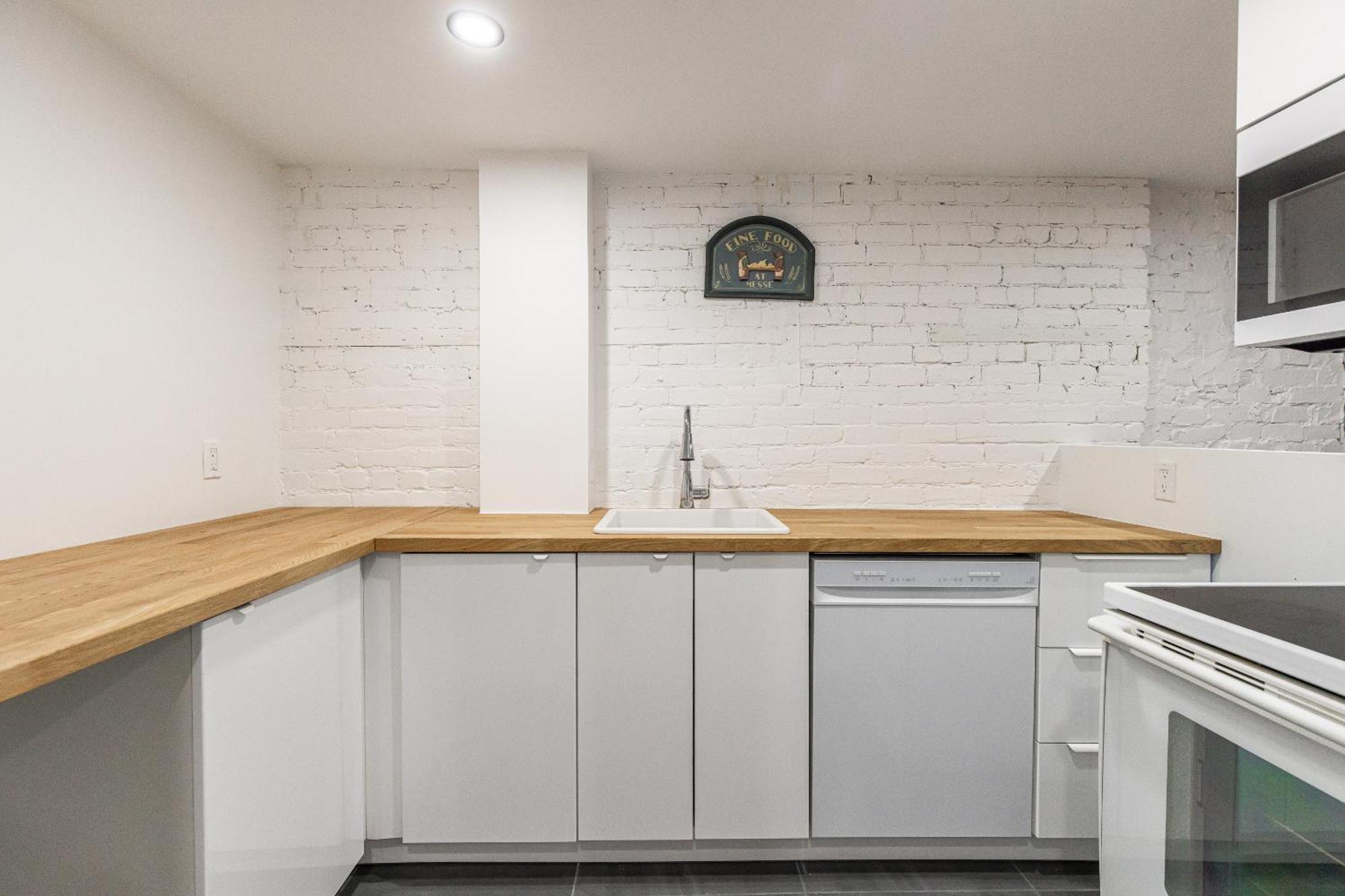 Au Coeur Du Plateau!! Apartment