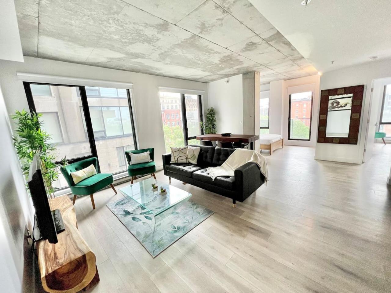 2 Bedroom In Old Port Zm8 Apartment *