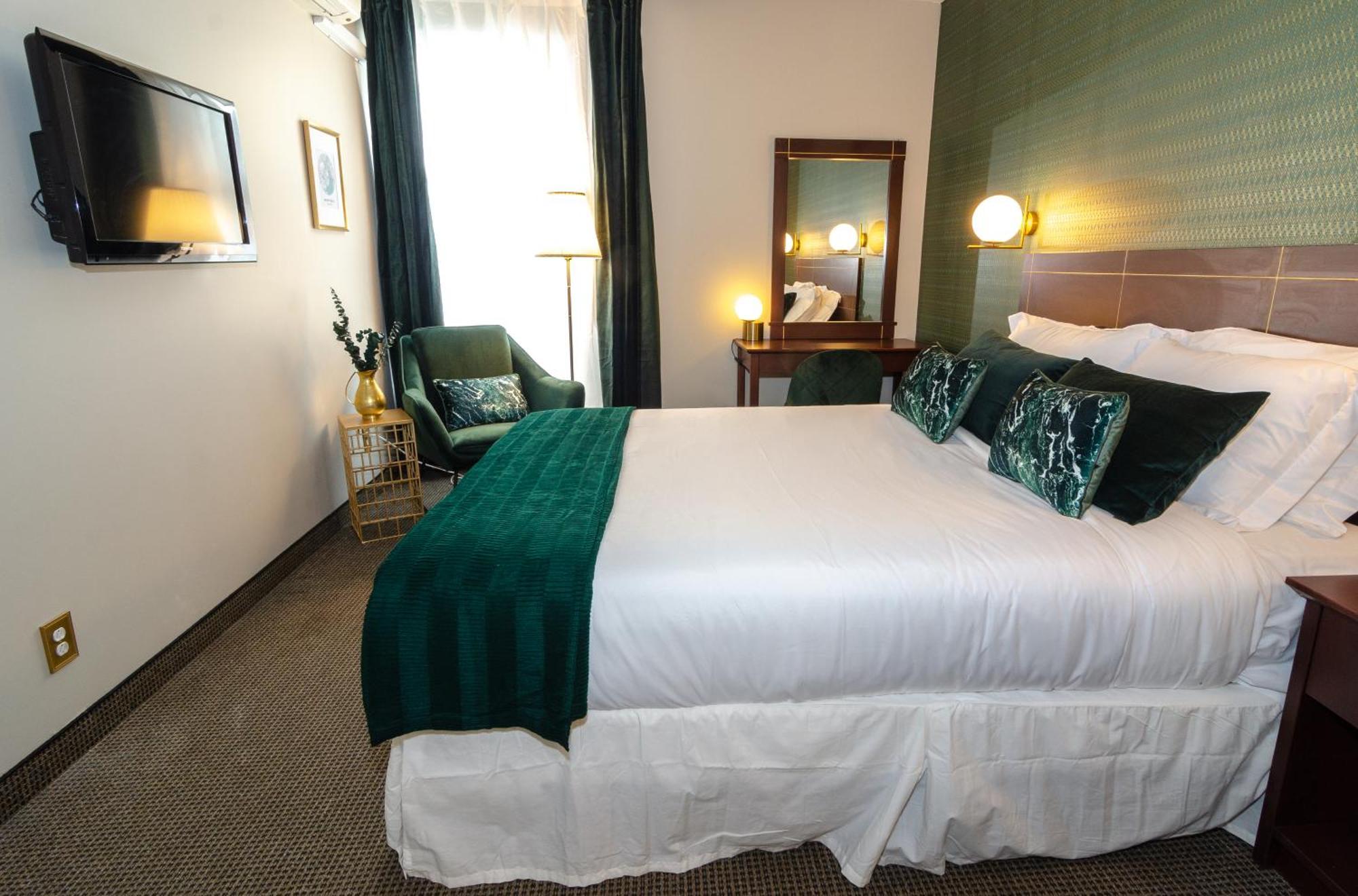 Dorion Hotel 2*