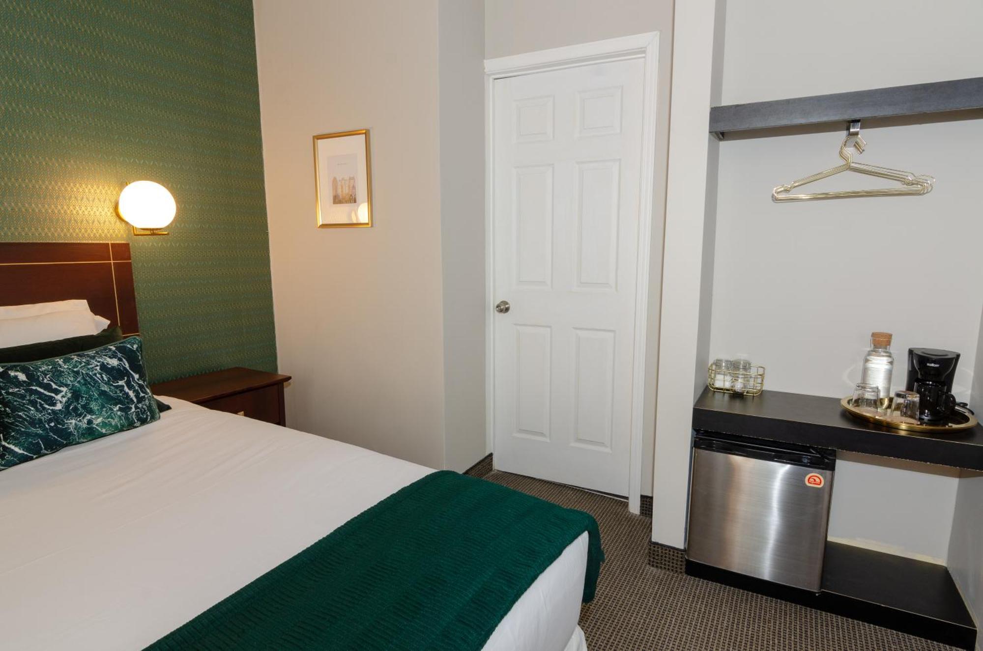 Hotel Dorion Montreal