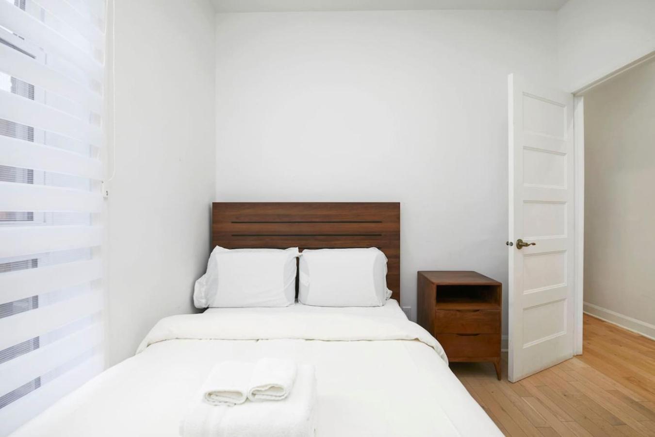 Apartment Inviting 2br1b In Village Downtown Zh2