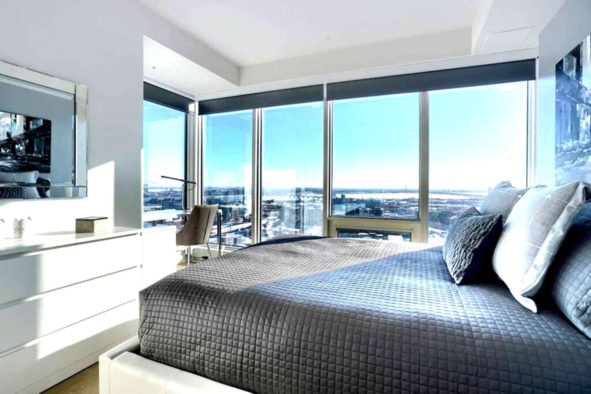 Spectacular Skyline Views - Downtown - Luxury & Penthouse *