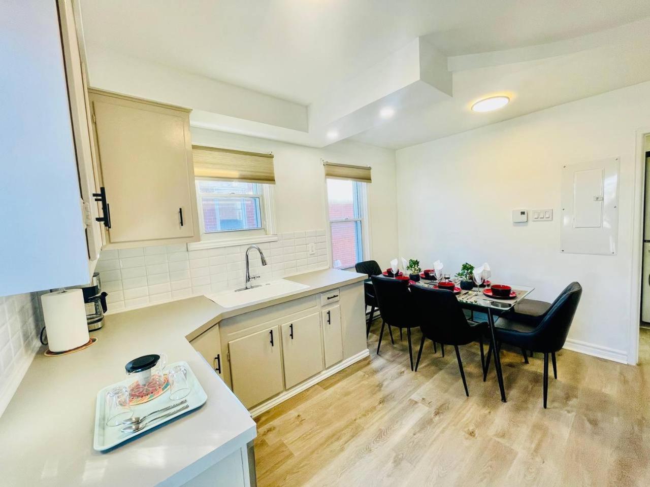 Bright Group Gateway Apartment-free Parking Apartment *