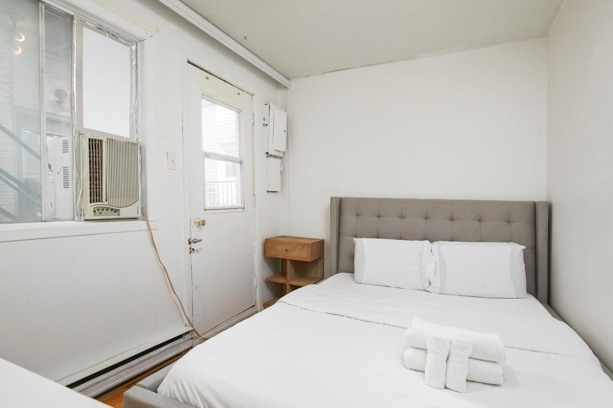Sunlit 2br In Plateau Mont Royal Downtown Zb3 * Montreal