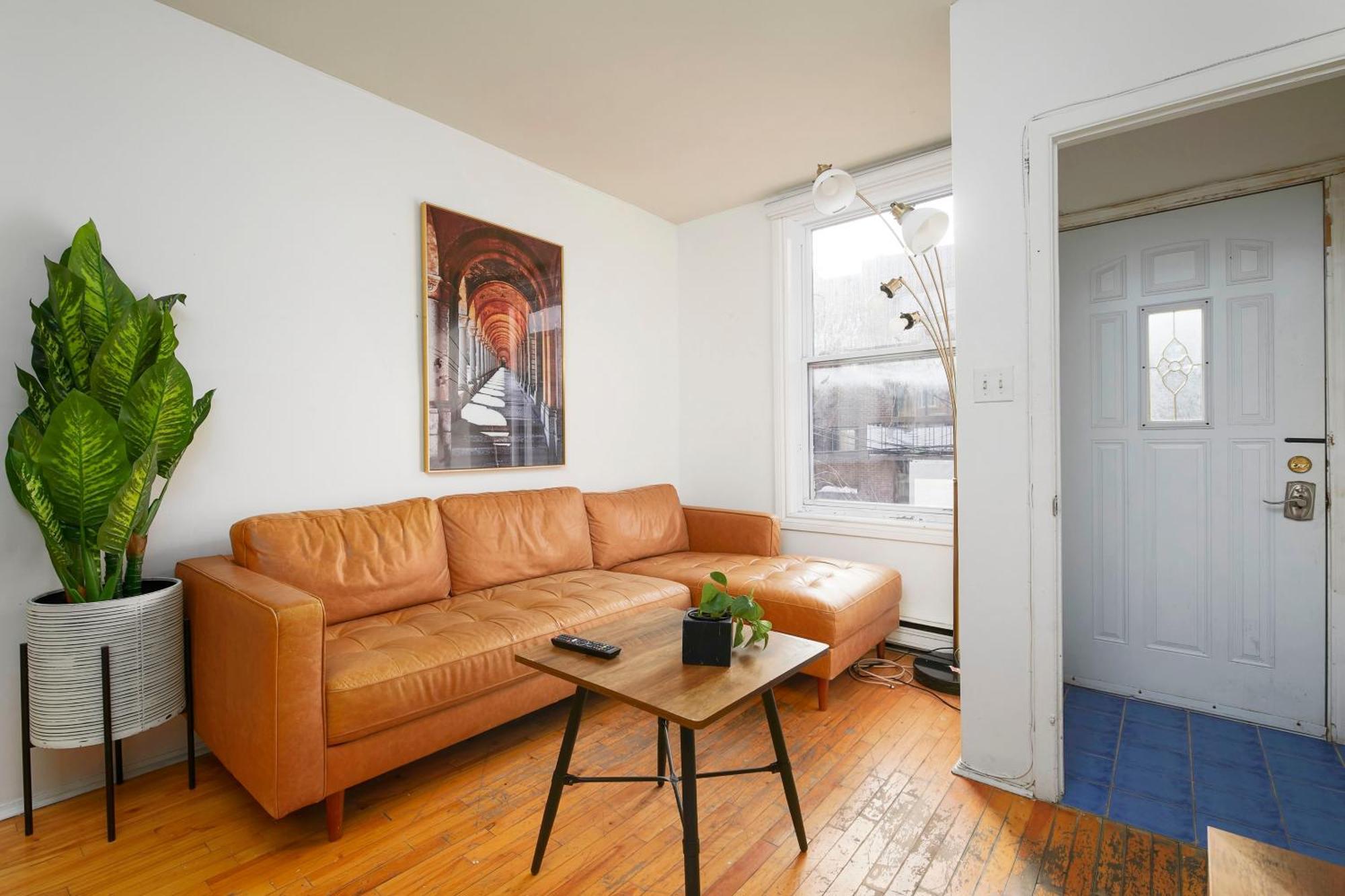 Sunlit 2br In Plateau Mont Royal Downtown Zb3