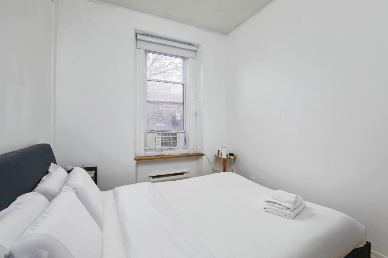 Apartment Beautiful In Downtown Zc9 Montreal