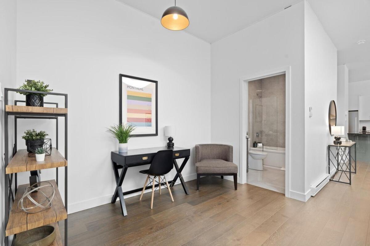 Apartment Modern And Cozy 2bdr Near St-hubert Plaza