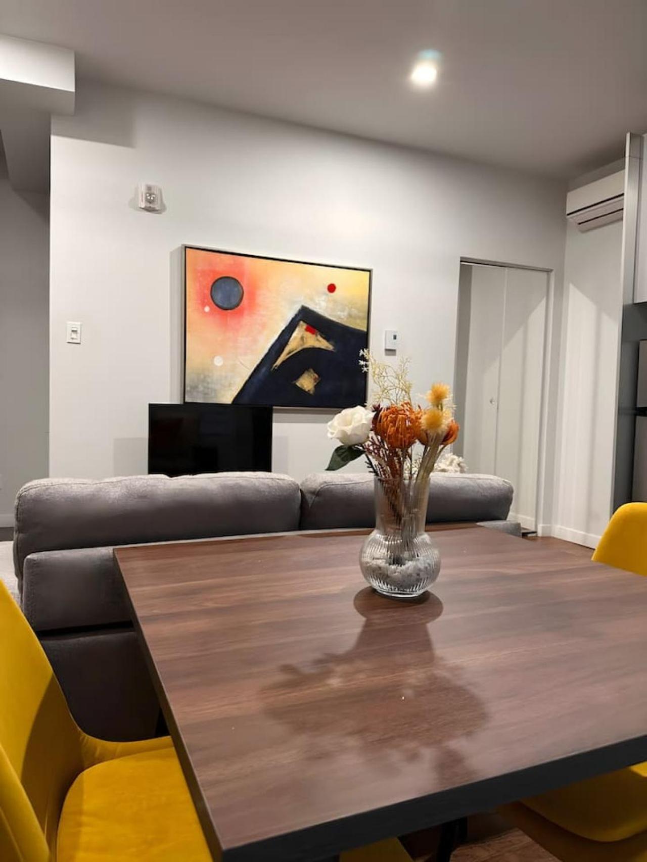 Apartment Spacious On Bishop - Hot Spot Dtown Mtl Zx5 Montreal